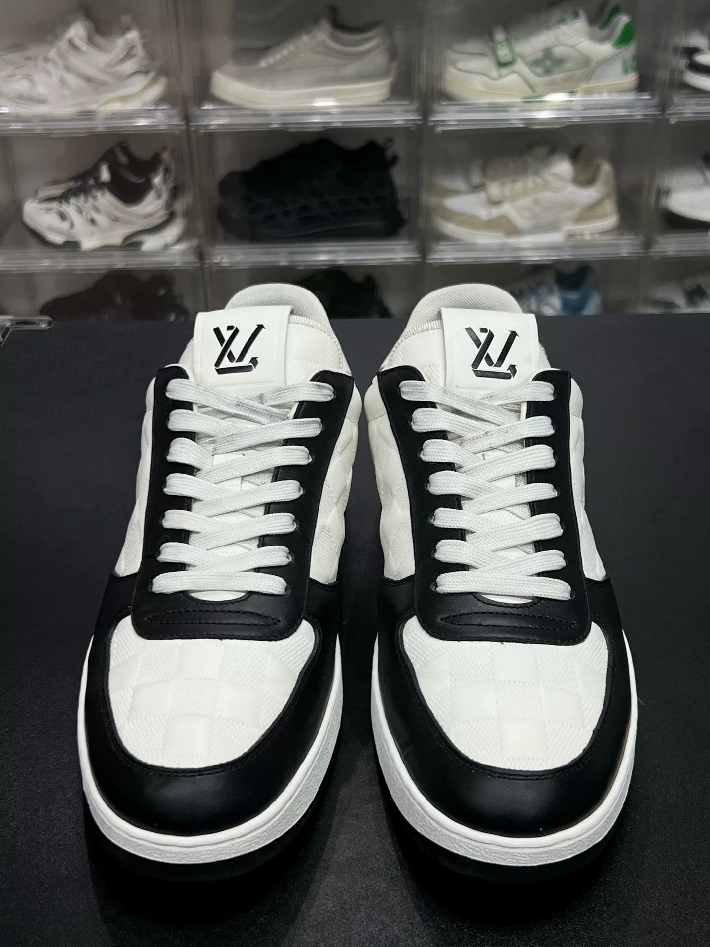 Louis Vuitton Louis Vuitton Black Shoes Low Top Size US 5 / EU 37 - 2 Thumbnail