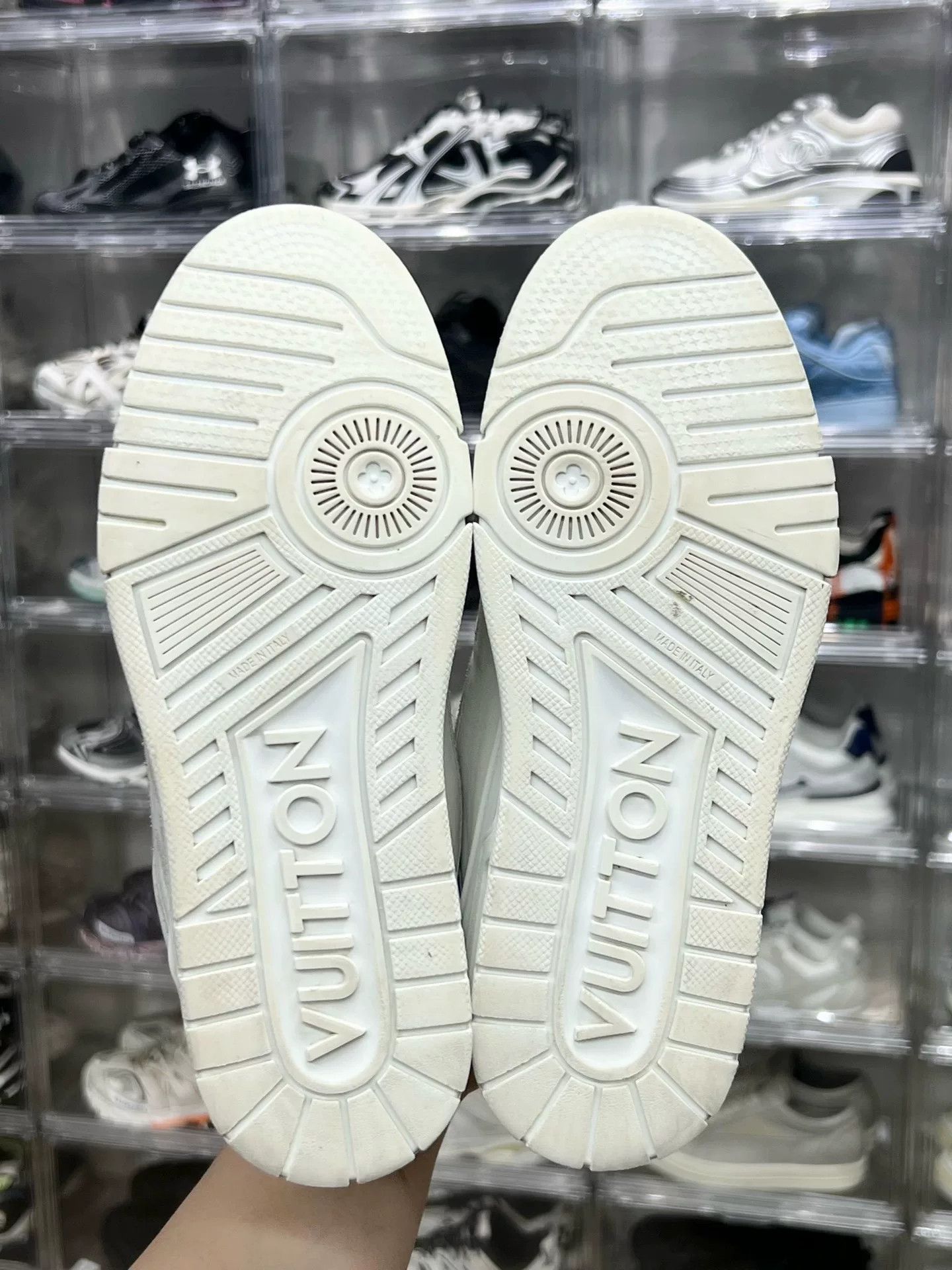 Louis Vuitton Louis Vuitton White Designer Casual Size US S / EU 44-46 / 1 - 8 Thumbnail