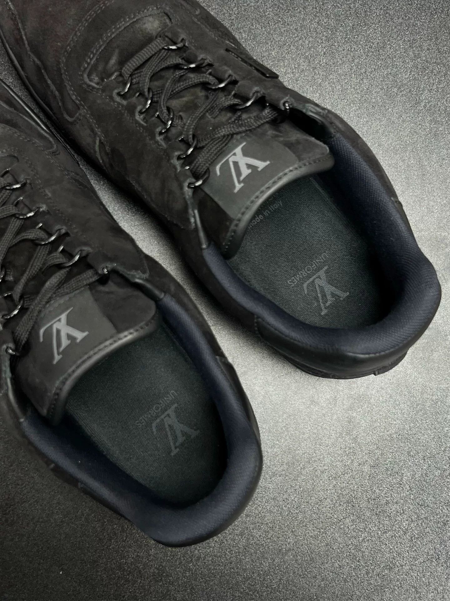 Louis Vuitton Louis Vuitton Black Designer Casual Size US 10 / EU 43 - 4 Thumbnail