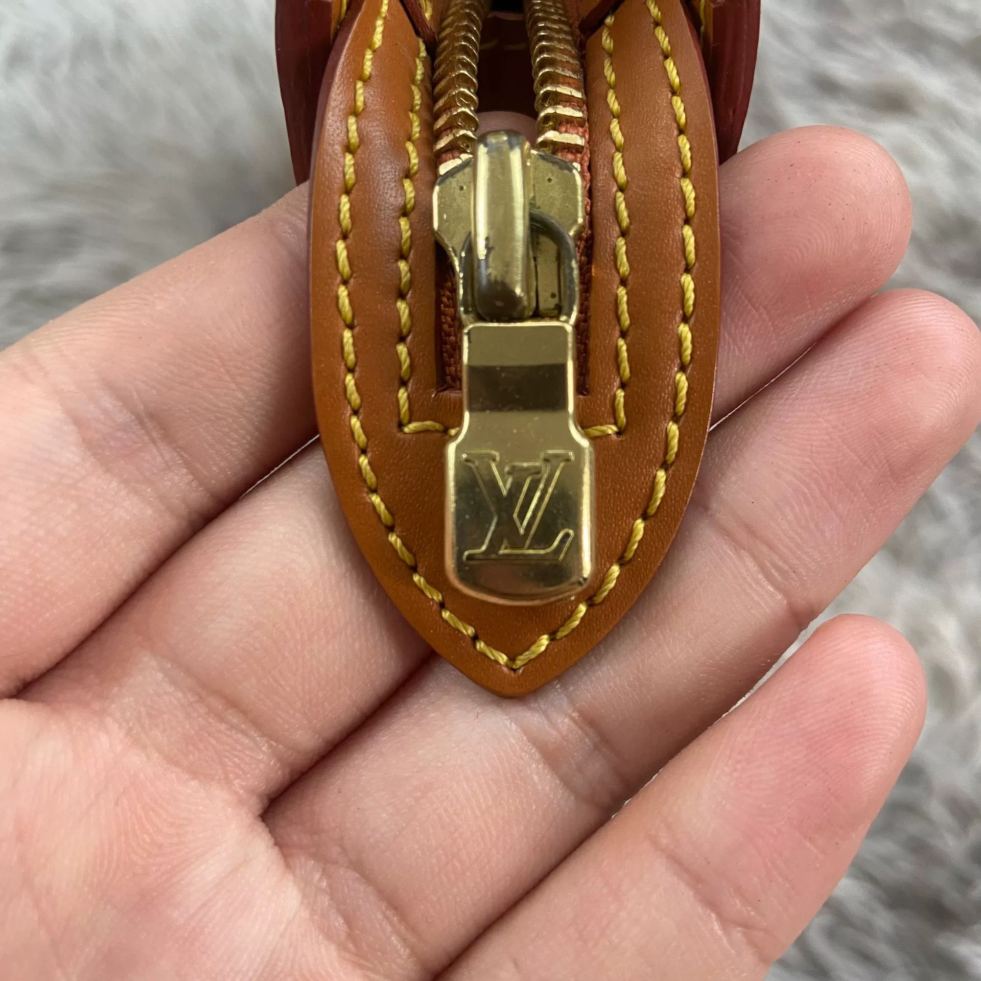 Louis Vuitton Louis Vuitton Clutch Designer Casual Size ONE SIZE - 5 Thumbnail