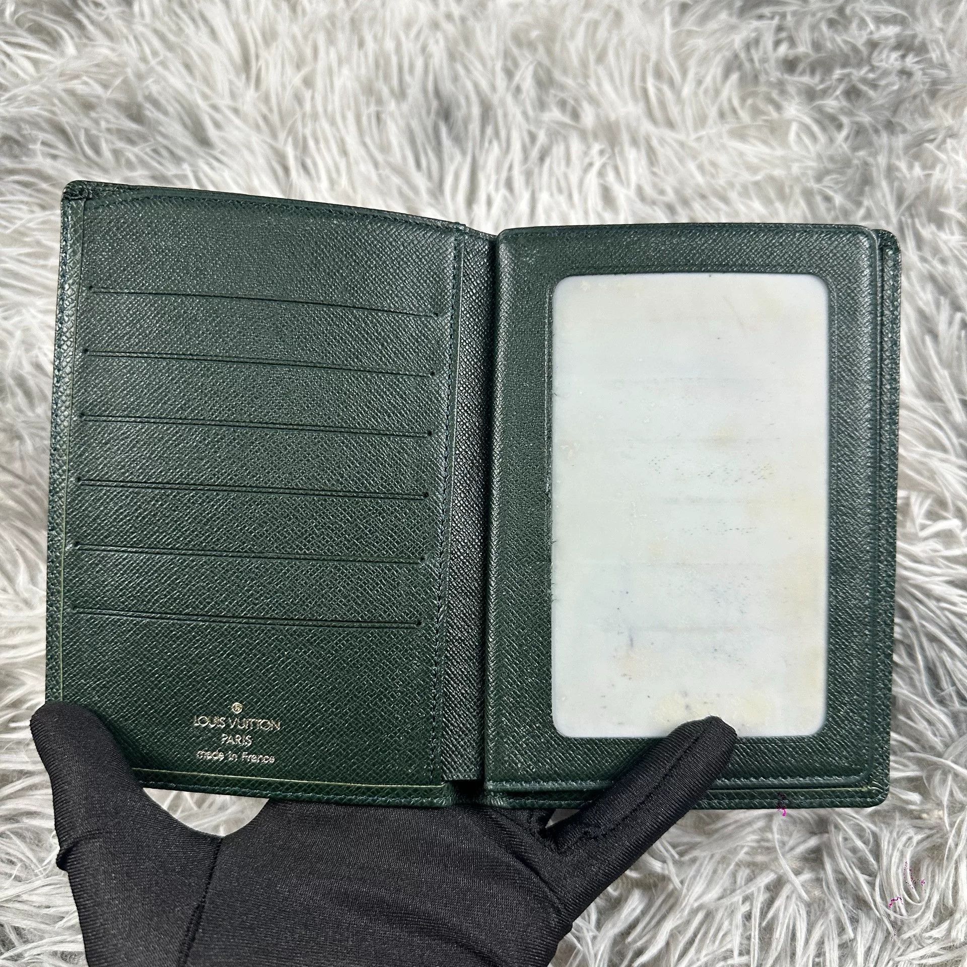 Louis Vuitton Louis Vuitton Green Wallet Designer Size ONE SIZE - 3 Thumbnail