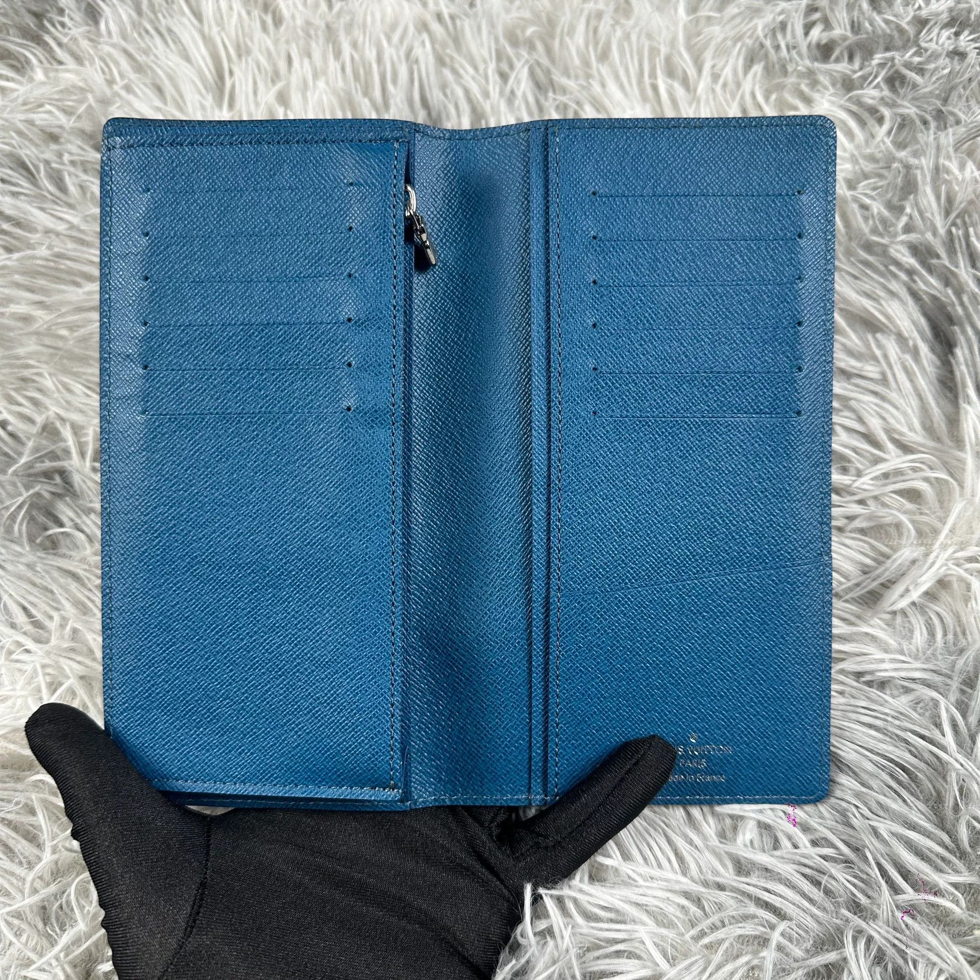 Louis Vuitton Louis Vuitton Blue Wallet Designer Size ONE SIZE - 5 Thumbnail