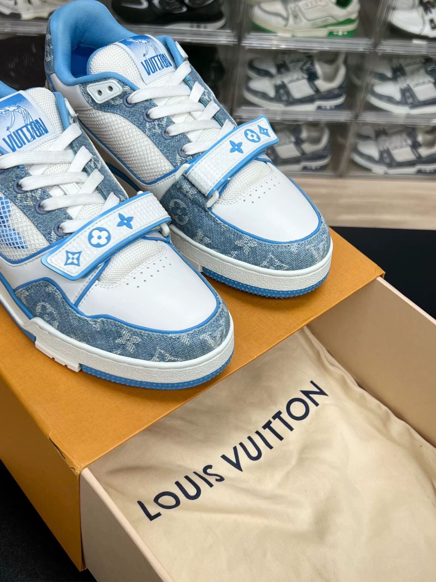 Louis Vuitton Louis Vuitton Blue Velcro Designer Size US XS / EU 42 / 0 - 9 Thumbnail