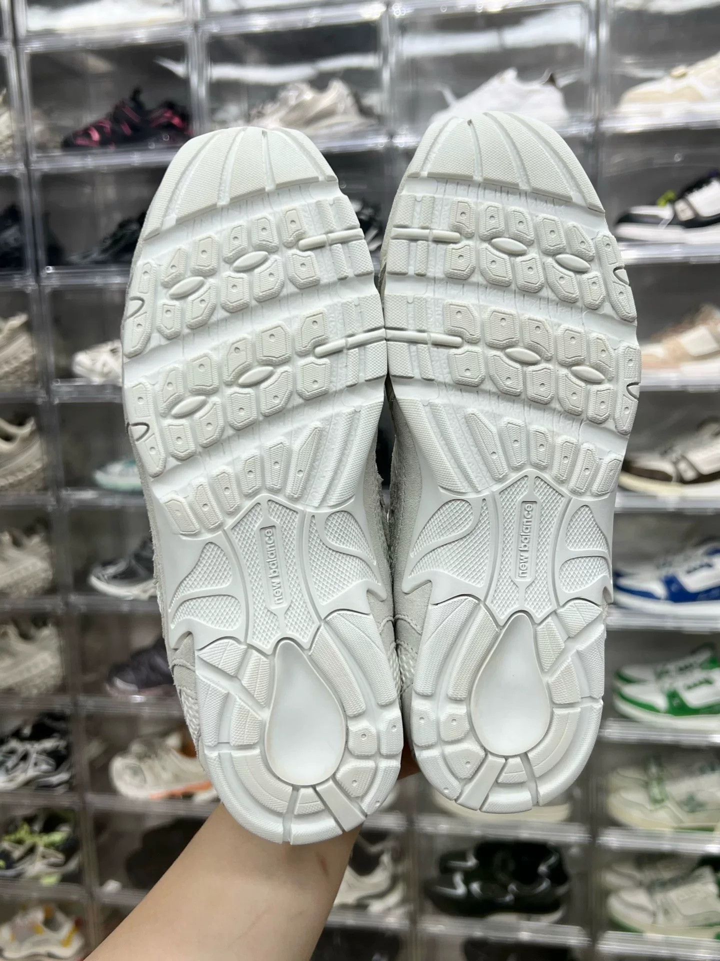 New Balance New Balance White Designer Casual Size US S / EU 44-46 / 1 - 8 Thumbnail