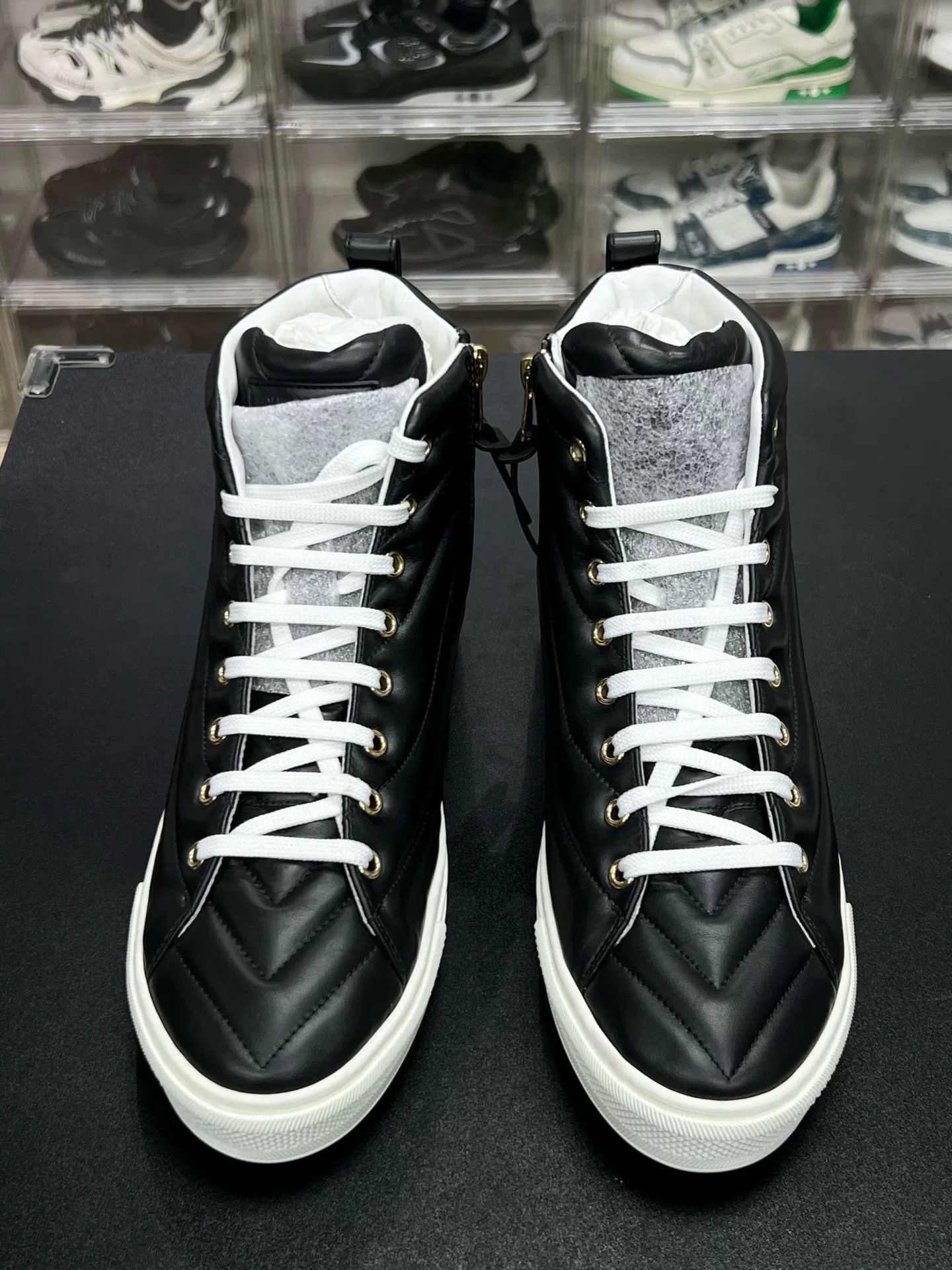 Louis Vuitton Louis Vuitton Black Shoes Low Top Size US 6 / EU 39 - 2 Thumbnail