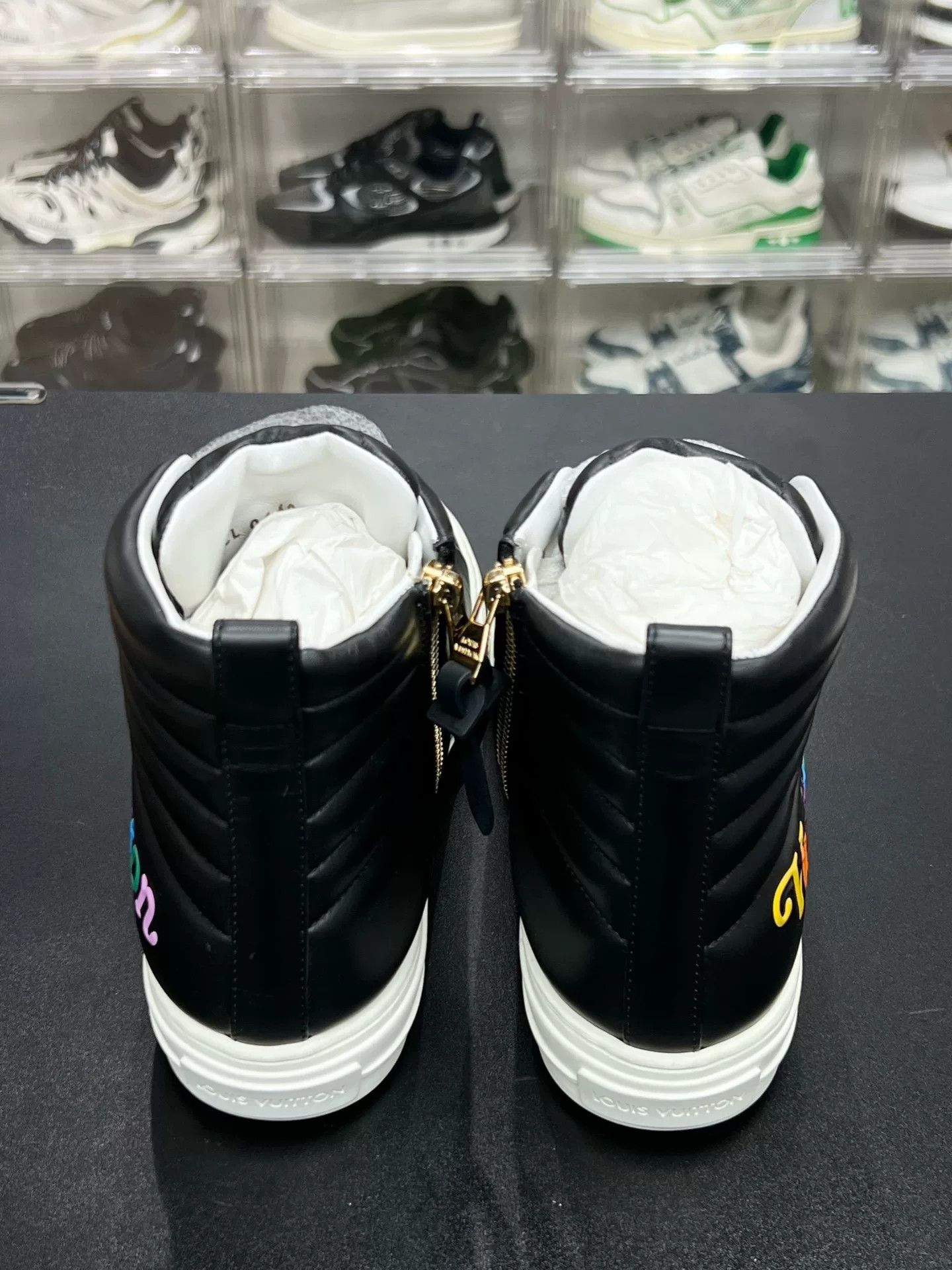 Louis Vuitton Louis Vuitton Black Shoes Low Top Size US 6 / EU 39 - 6 Thumbnail