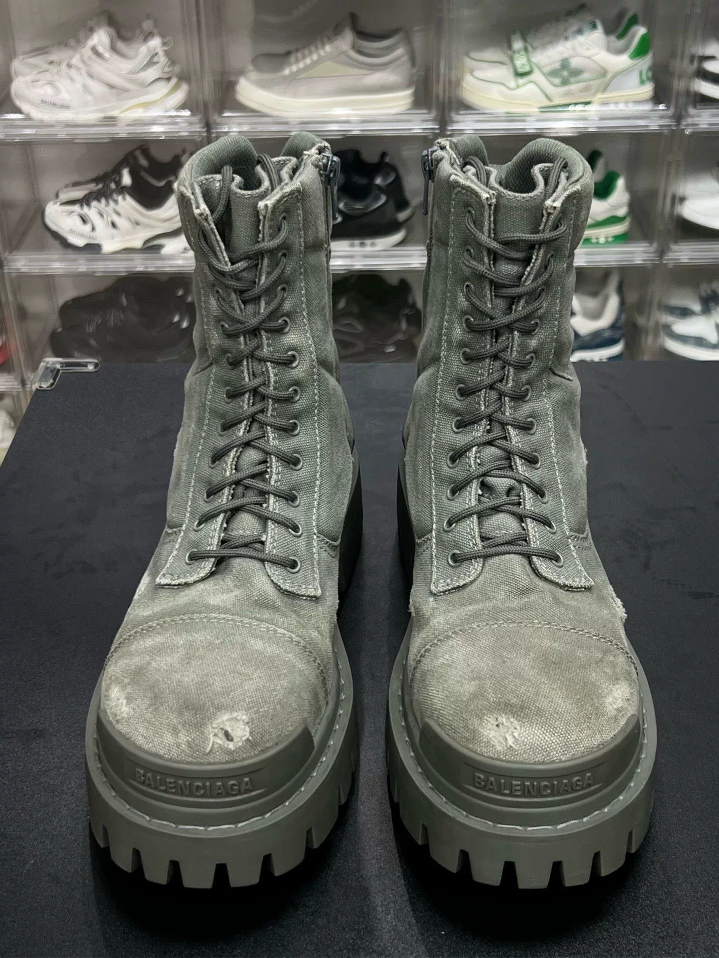 Balenciaga Balenciaga Green Designer Casual Size US 7 / EU 40 - 2 Thumbnail