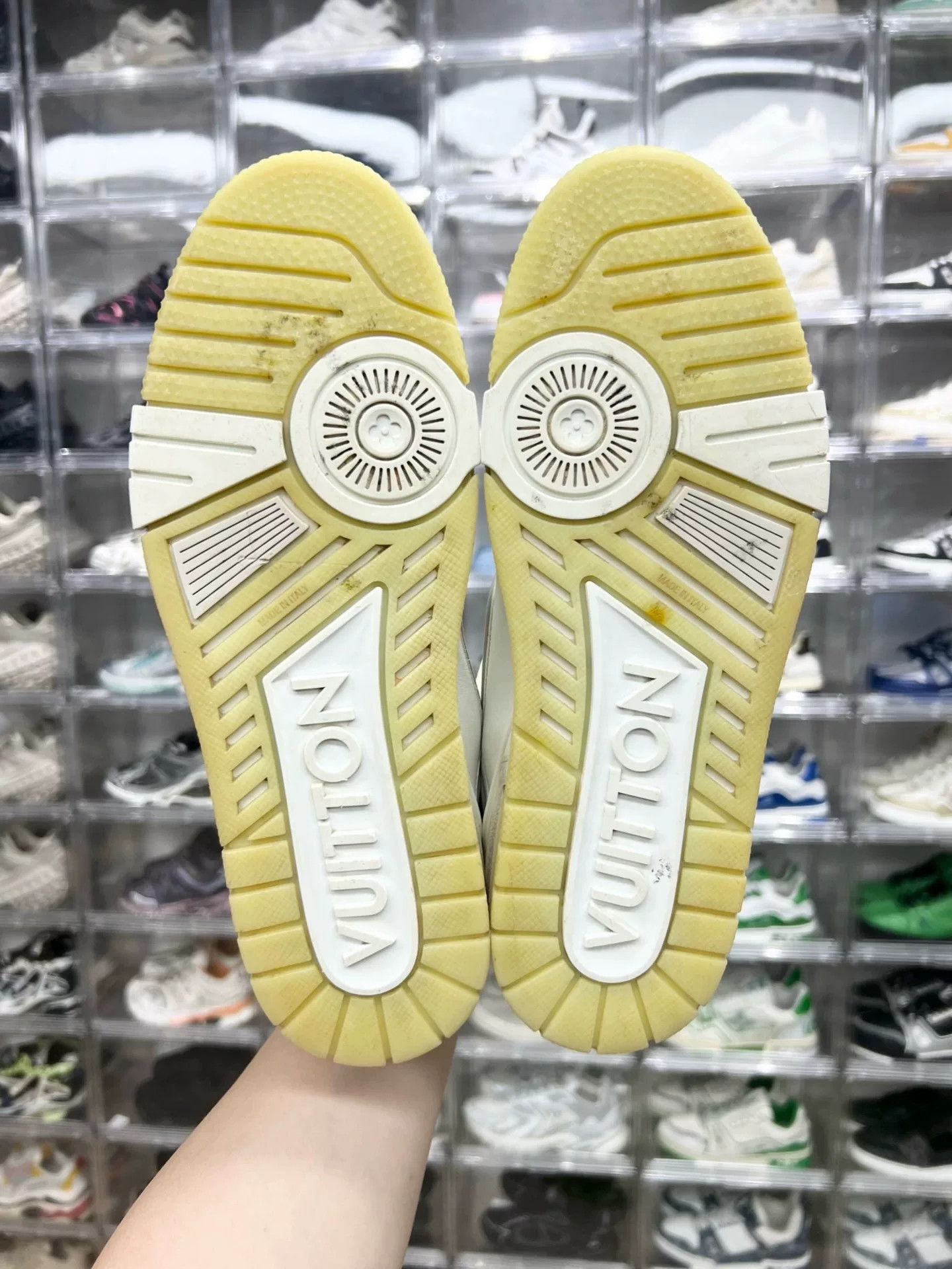 Louis Vuitton Louis Vuitton White Designer Casual Size US S / EU 44-46 / 1 - 8 Thumbnail