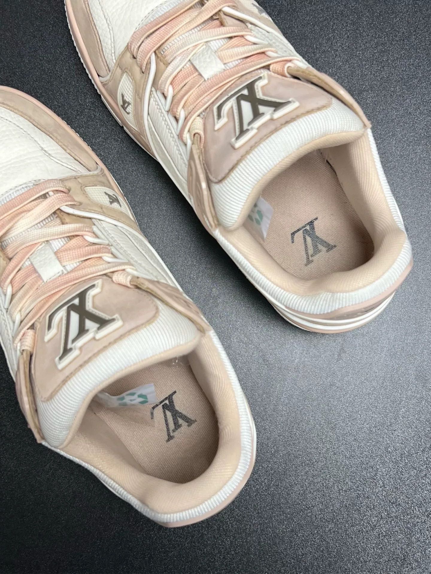 Louis Vuitton Louis Vuitton Pink Designer Casual Size US S / EU 44-46 / 1 - 4 Thumbnail