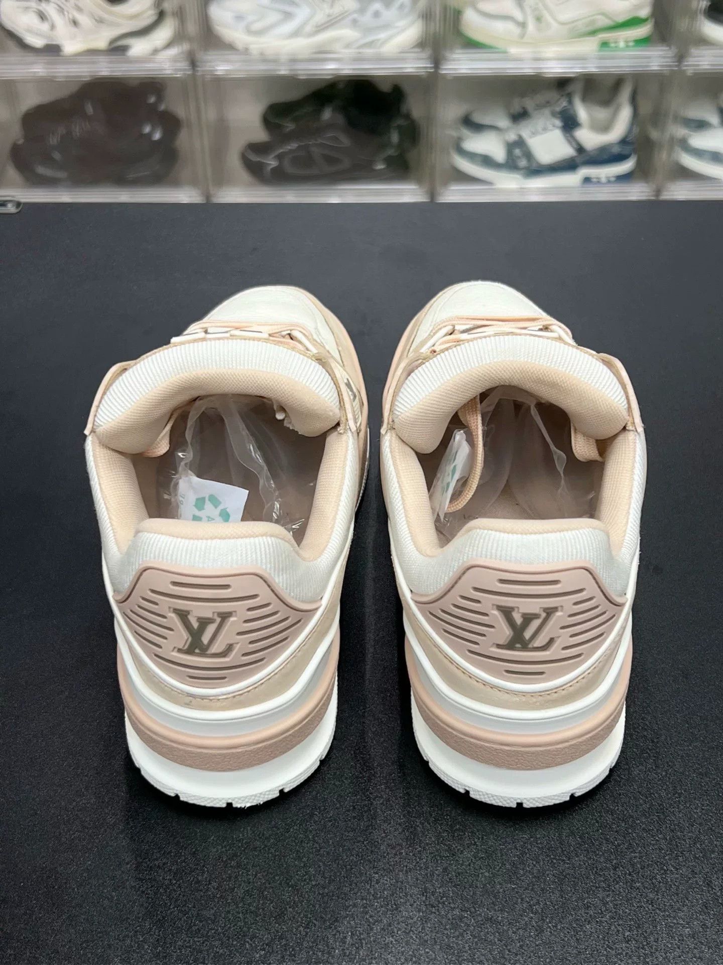 Louis Vuitton Louis Vuitton Pink Designer Casual Size US S / EU 44-46 / 1 - 7 Thumbnail