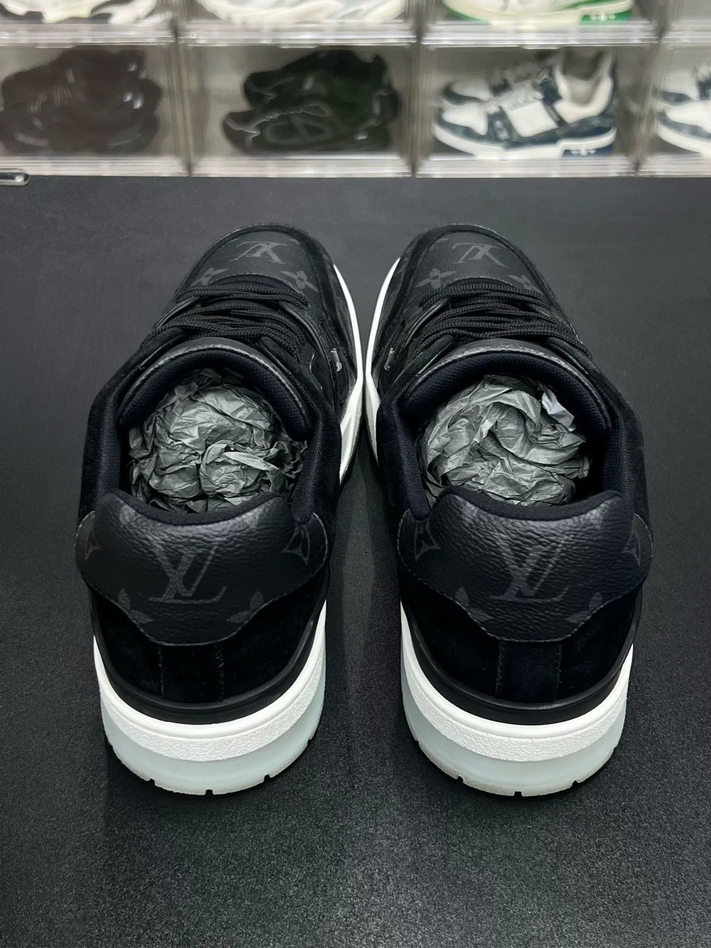 Louis Vuitton Louis Vuitton Black Designer Casual Size US S / EU 44-46 / 1 - 6 Thumbnail