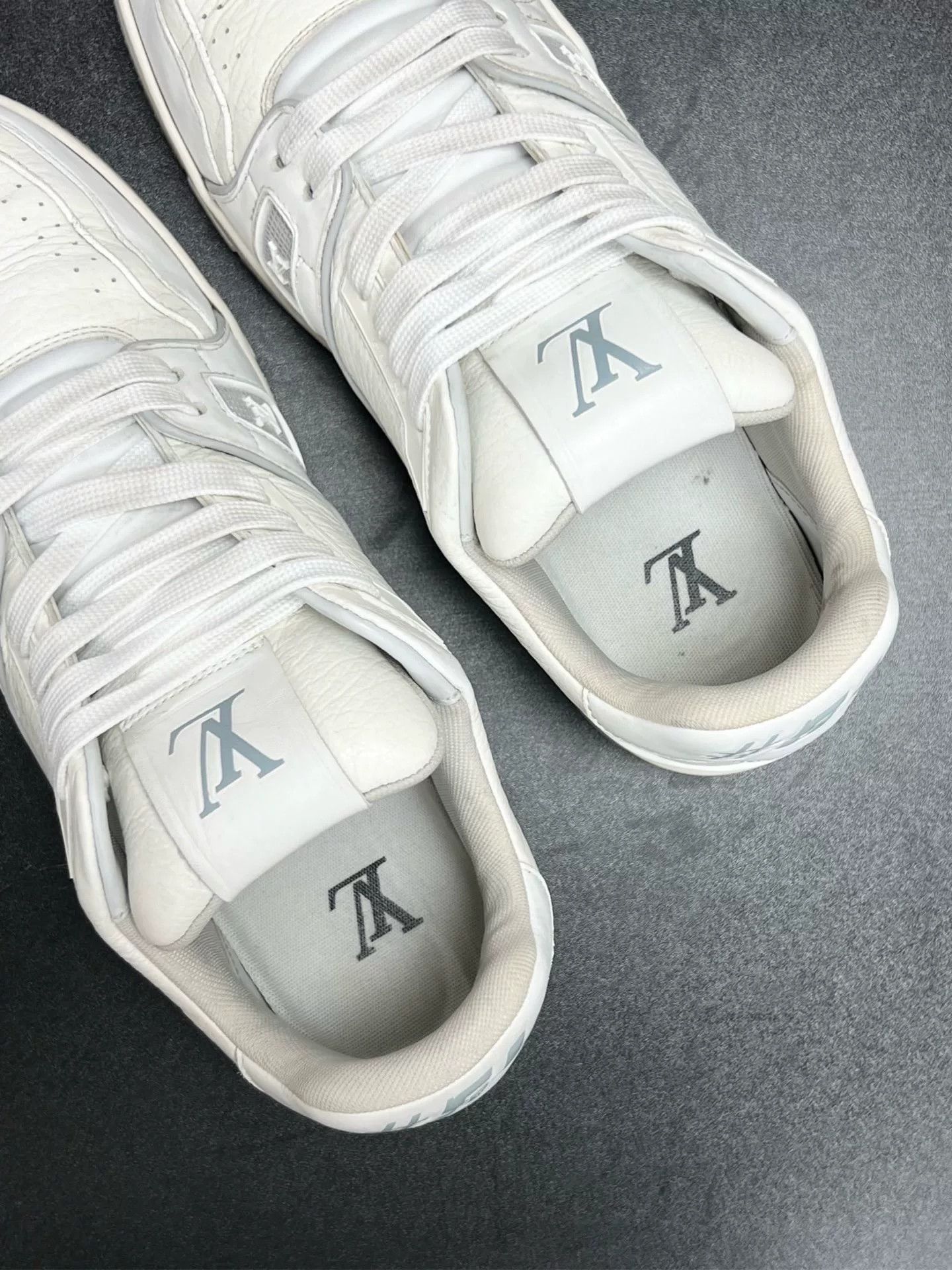 Louis Vuitton Louis Vuitton White Designer Casual Size US 9 / EU 42 - 4 Thumbnail