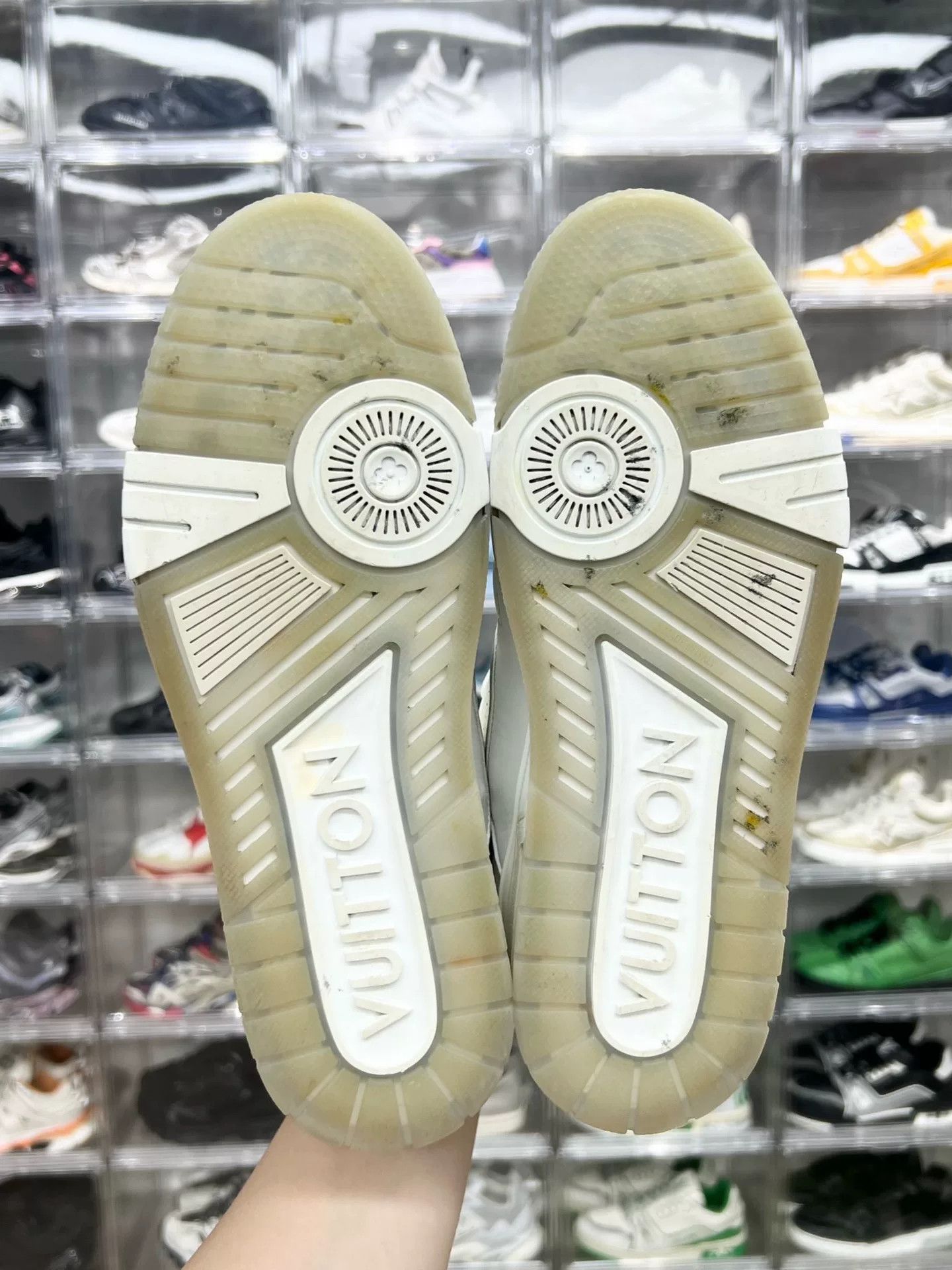 Louis Vuitton Louis Vuitton White Designer Casual Size US 9 / EU 42 - 8 Thumbnail