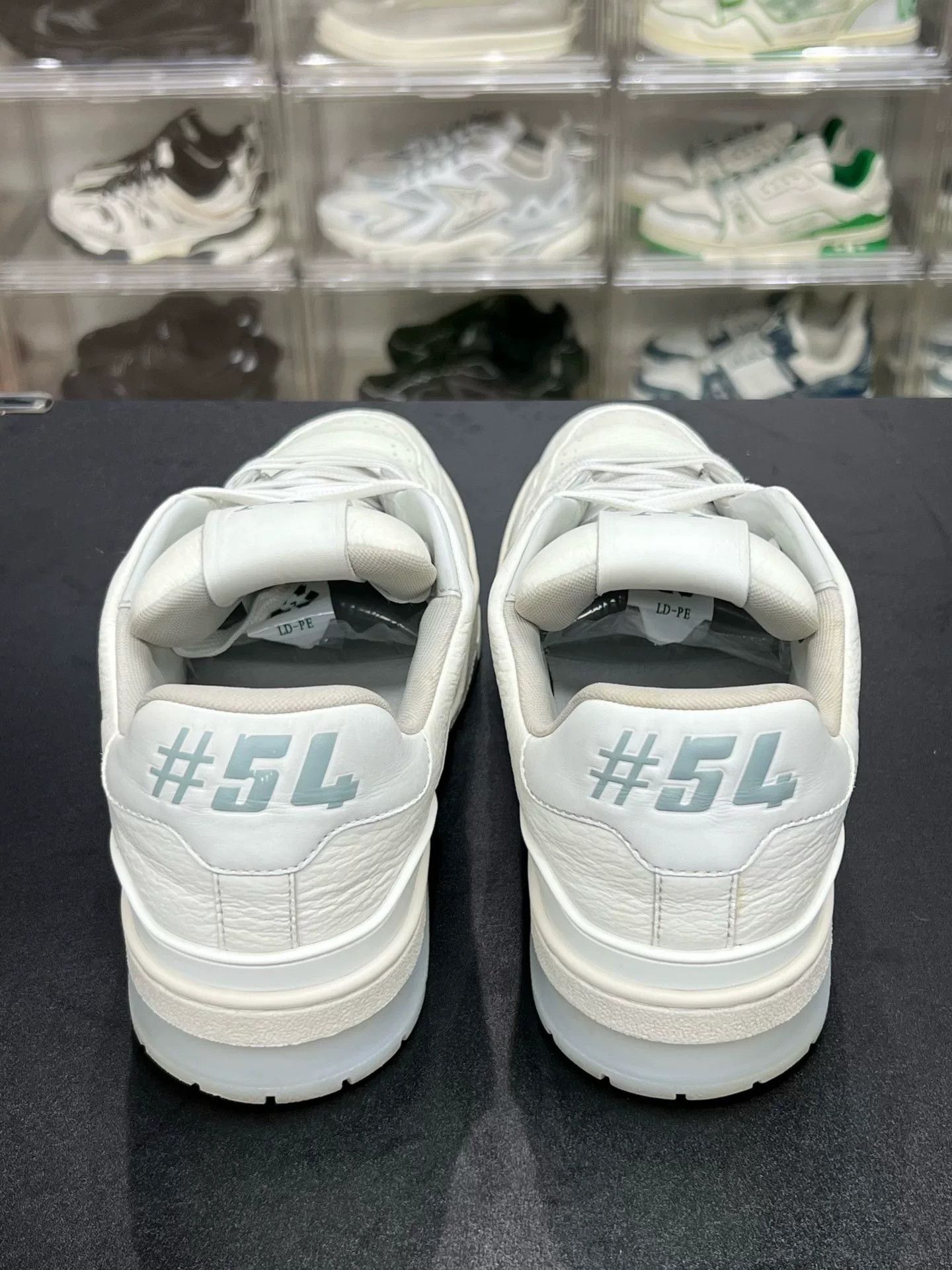 Louis Vuitton Louis Vuitton White Designer Casual Size US 9 / EU 42 - 7 Thumbnail