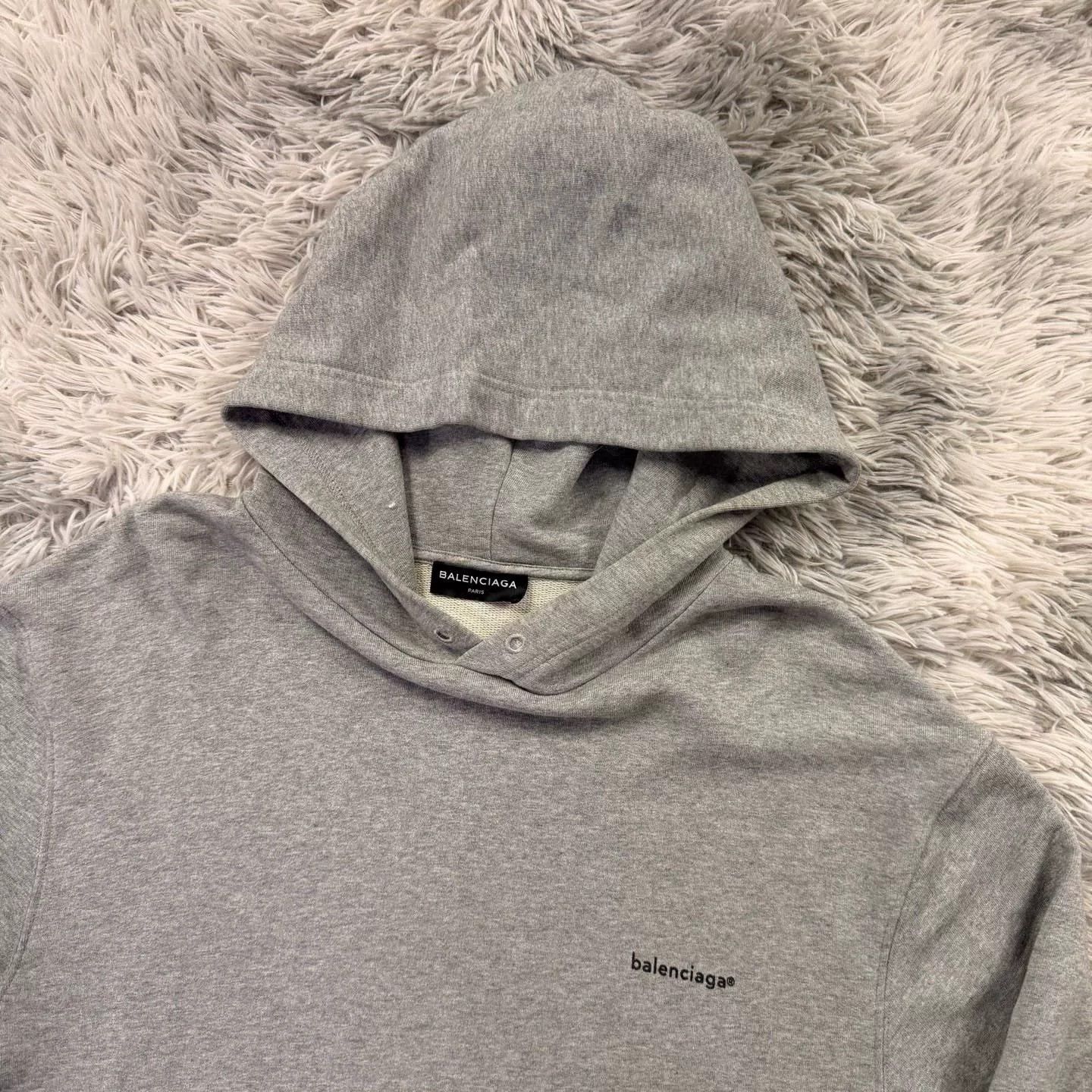 Balenciaga Balenciaga Sweatshirt Pullover Size US S / EU 44-46 / 1 - 3 Thumbnail