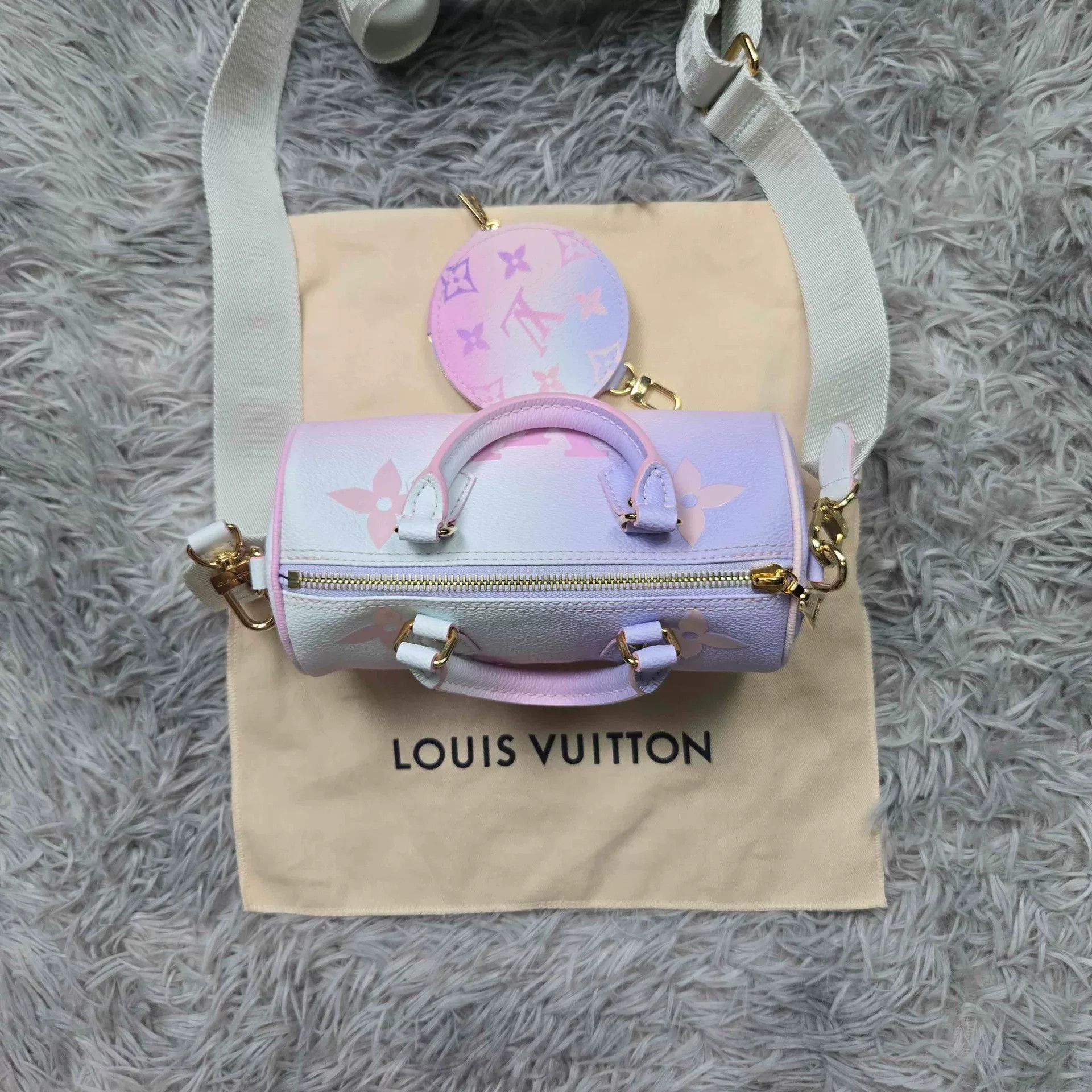 Louis Vuitton Louis Vuitton Multi Designer Casual Size US M / EU 48-50 / 2 - 6 Thumbnail