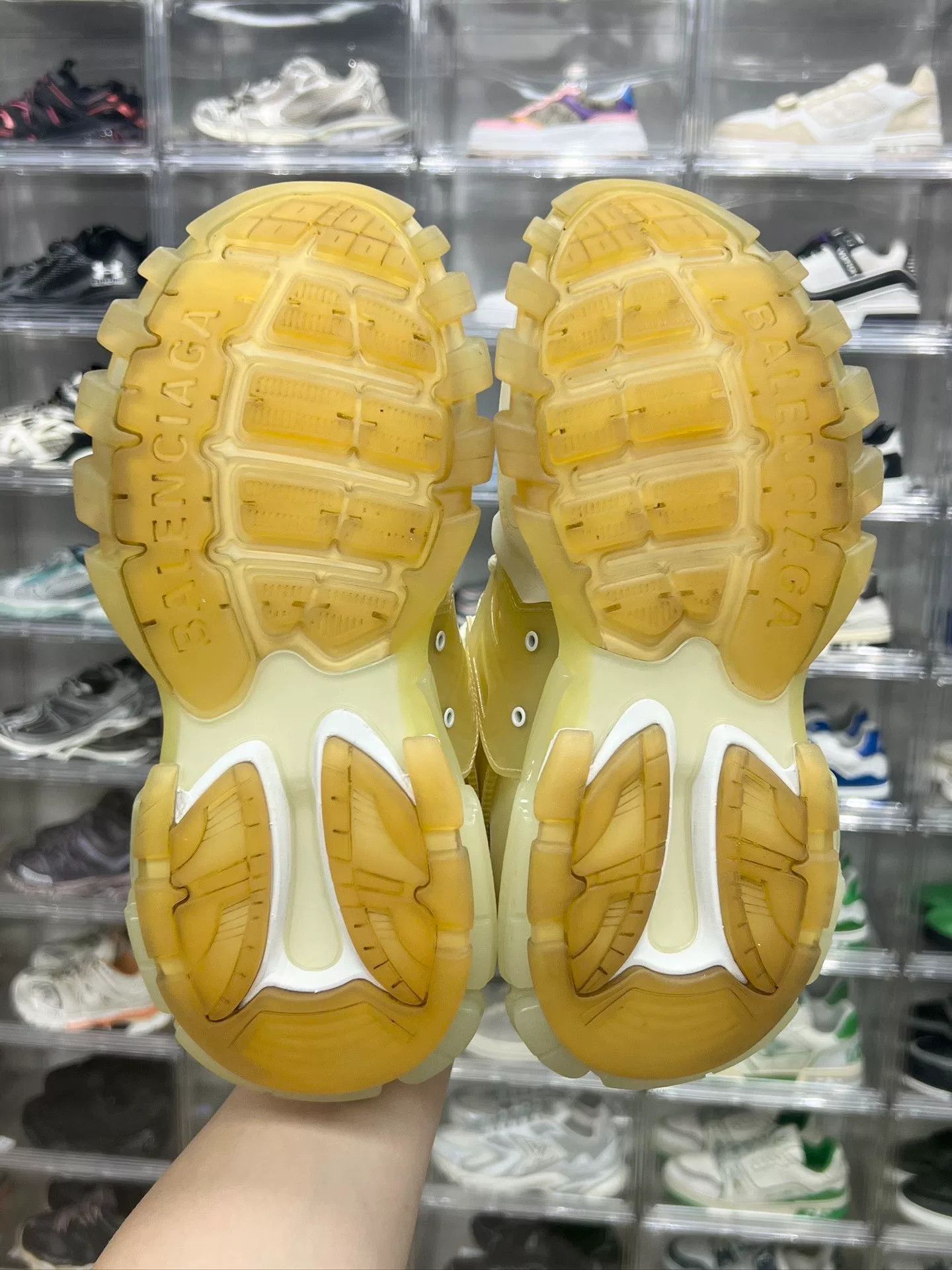 Balenciaga Balenciaga White Designer Casual Size US S / EU 44-46 / 1 - 7 Thumbnail