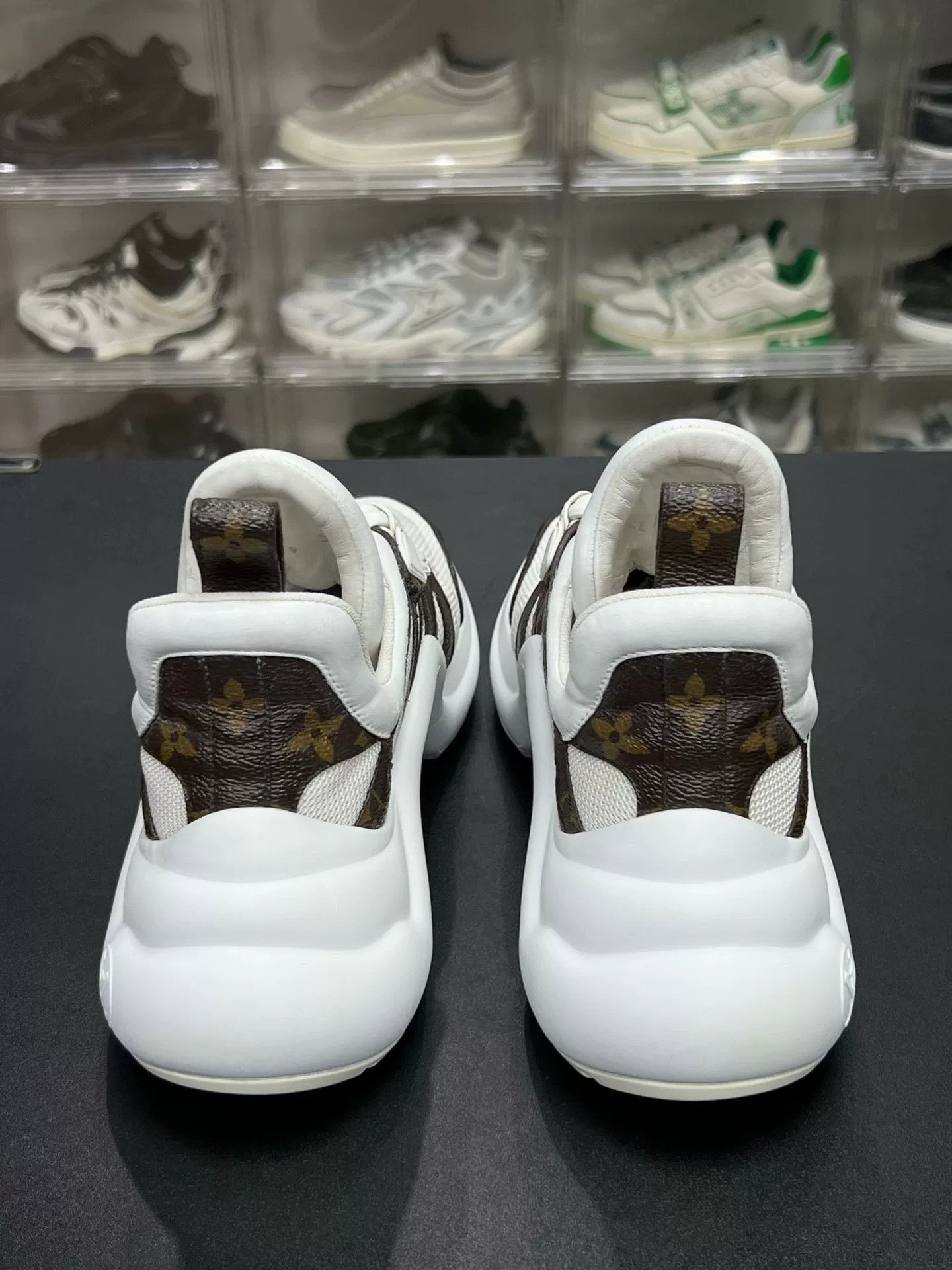 Louis Vuitton Louis Vuitton White Designer Casual Size US S / EU 44-46 / 1 - 6 Thumbnail