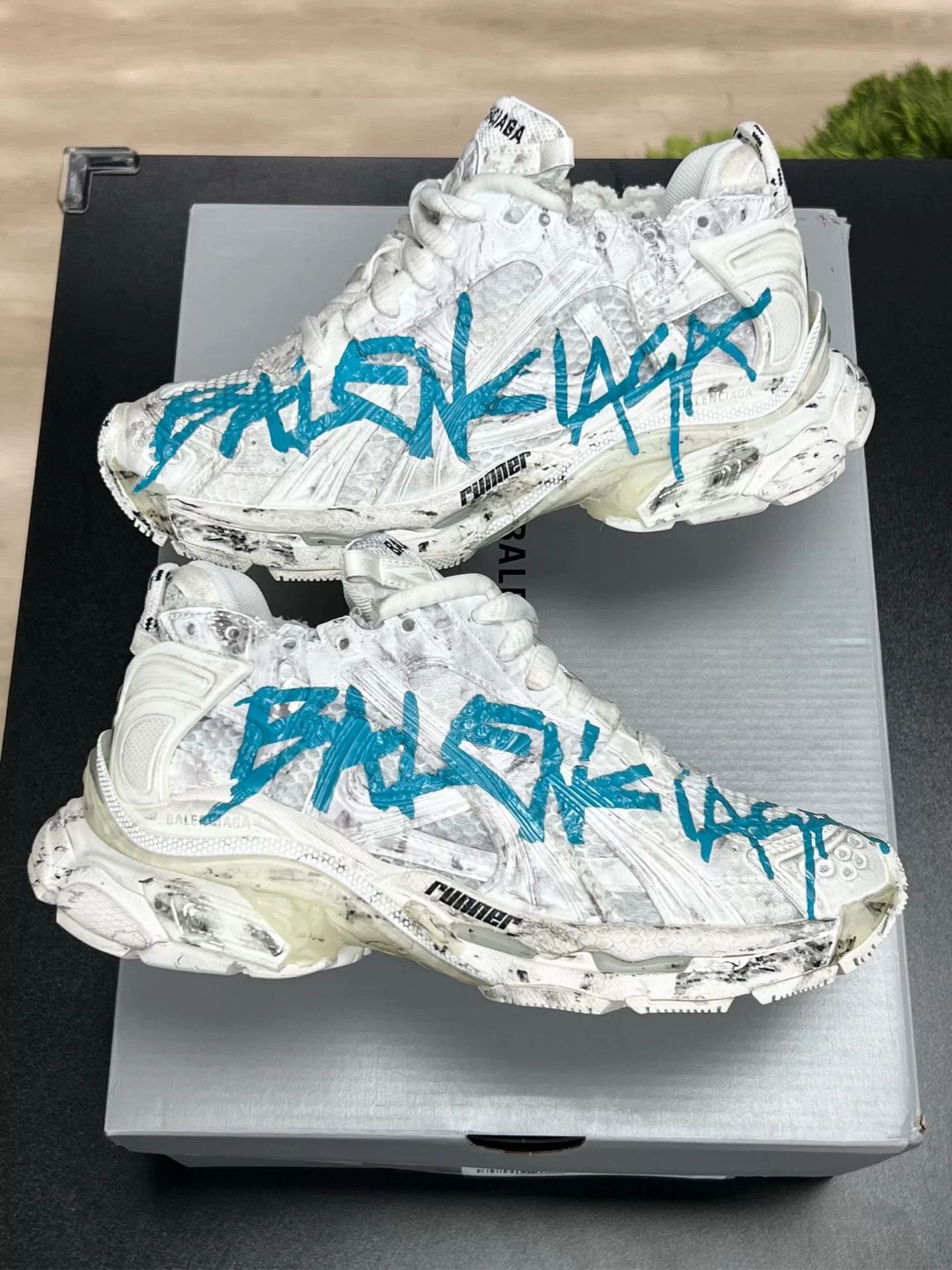 Balenciaga Balenciaga Item Designer Casual Size US S / EU 44-46 / 1 - 5 Thumbnail