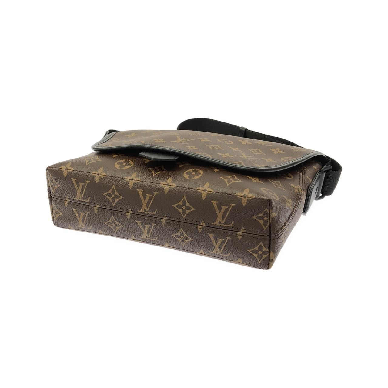 Louis Vuitton Louis Vuitton Louis Vuitton Monogram Macassar Shoulder Bag Textile Shoulder Bag M45557 DUTY FREE for USA Size ONE SIZE - 3 Thumbnail