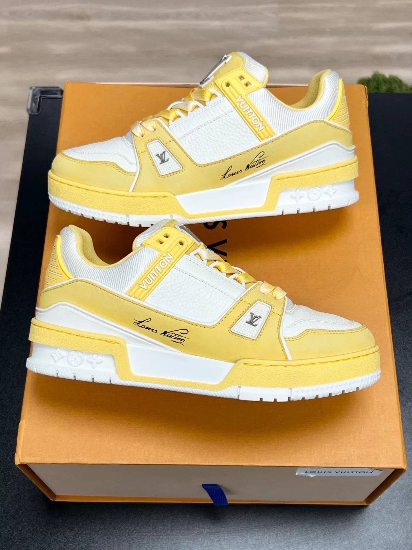 Louis Vuitton Louis Vuitton Yellow Designer Casual Size US S / EU 44-46 / 1 - 5 Thumbnail