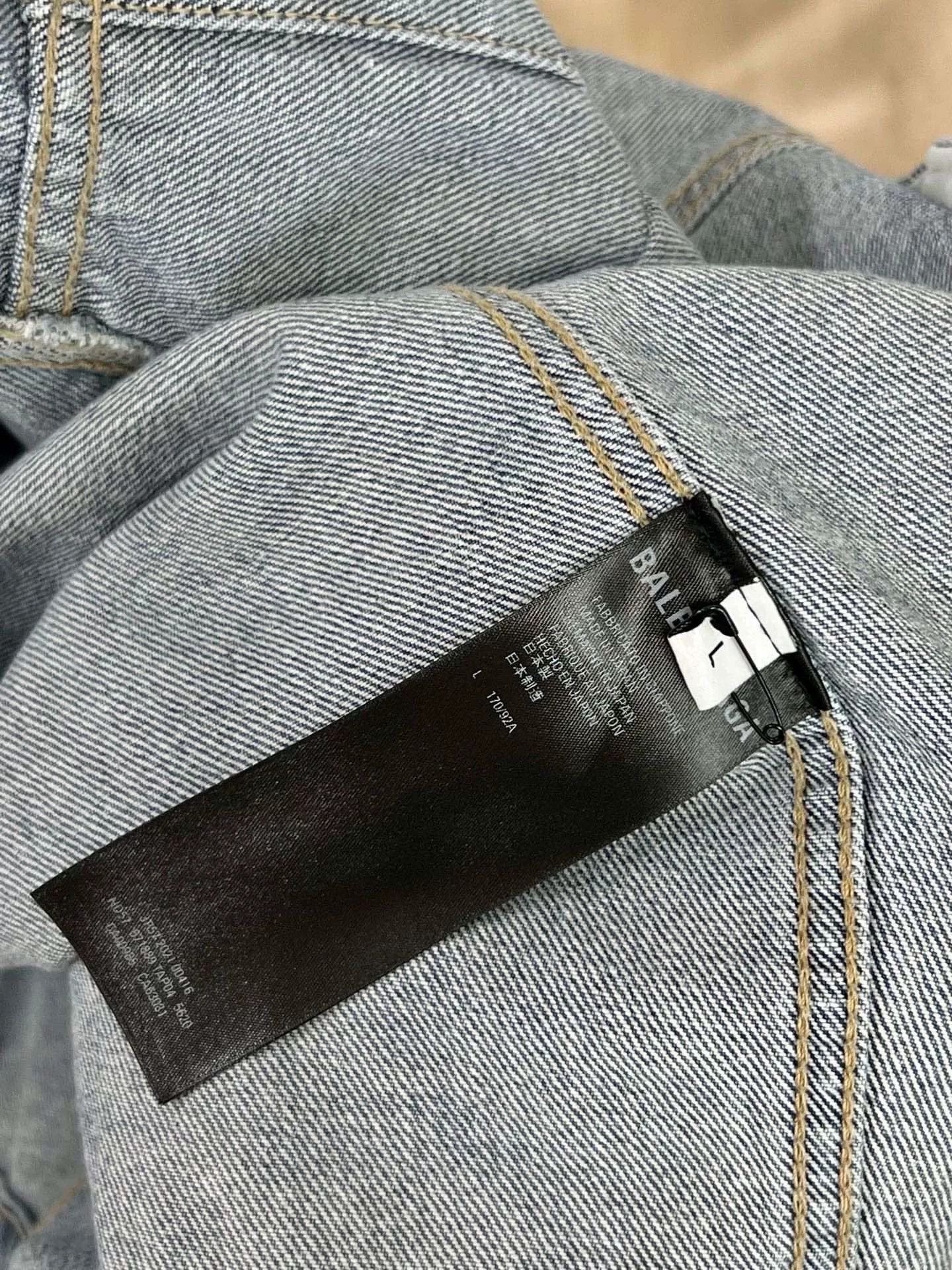 Balenciaga Balenciaga Denim Jacket Outerwear Size US L / EU 52-54 / 3 - 7 Thumbnail