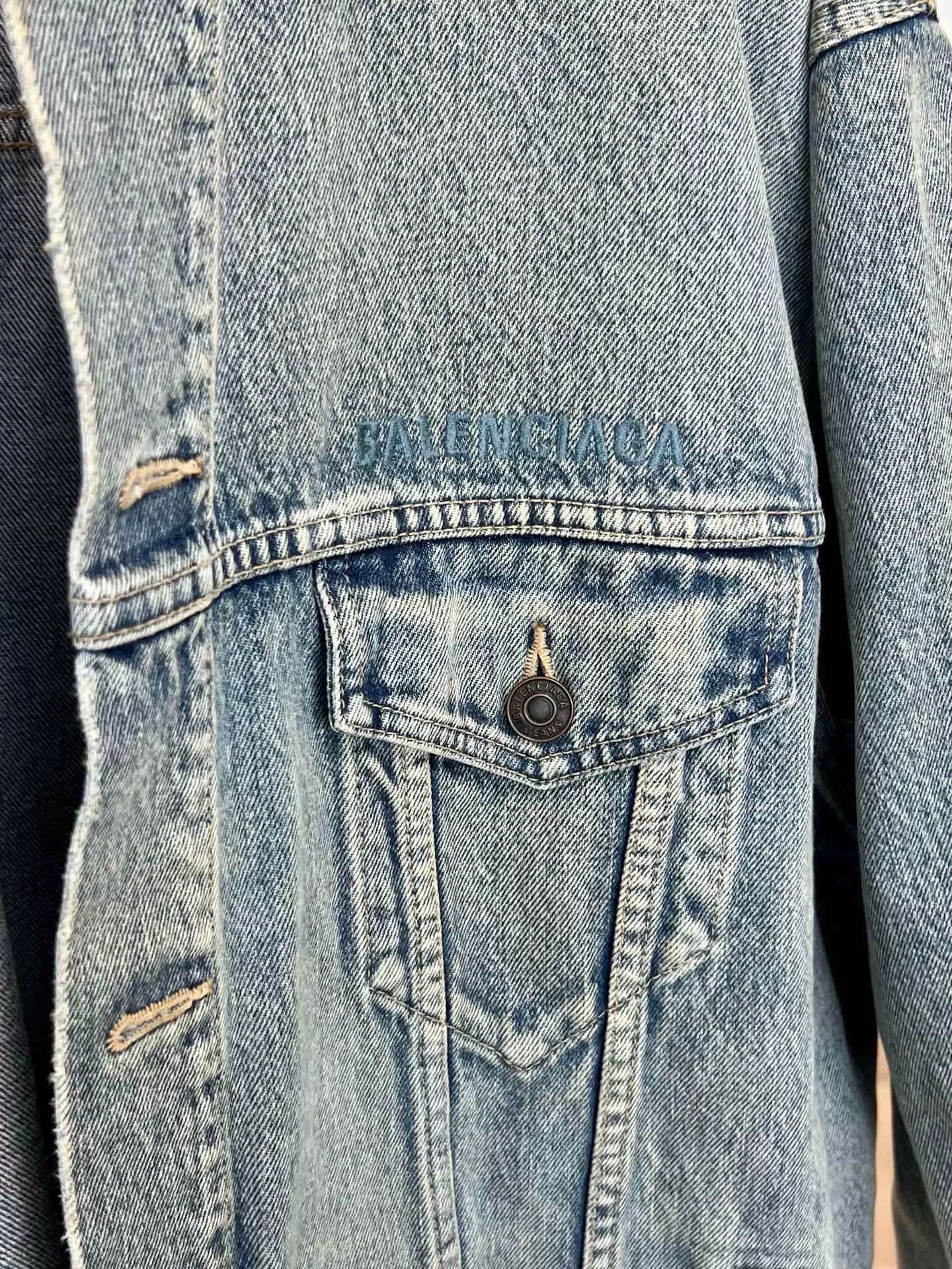 Balenciaga Balenciaga Denim Jacket Outerwear Size US L / EU 52-54 / 3 - 3 Thumbnail
