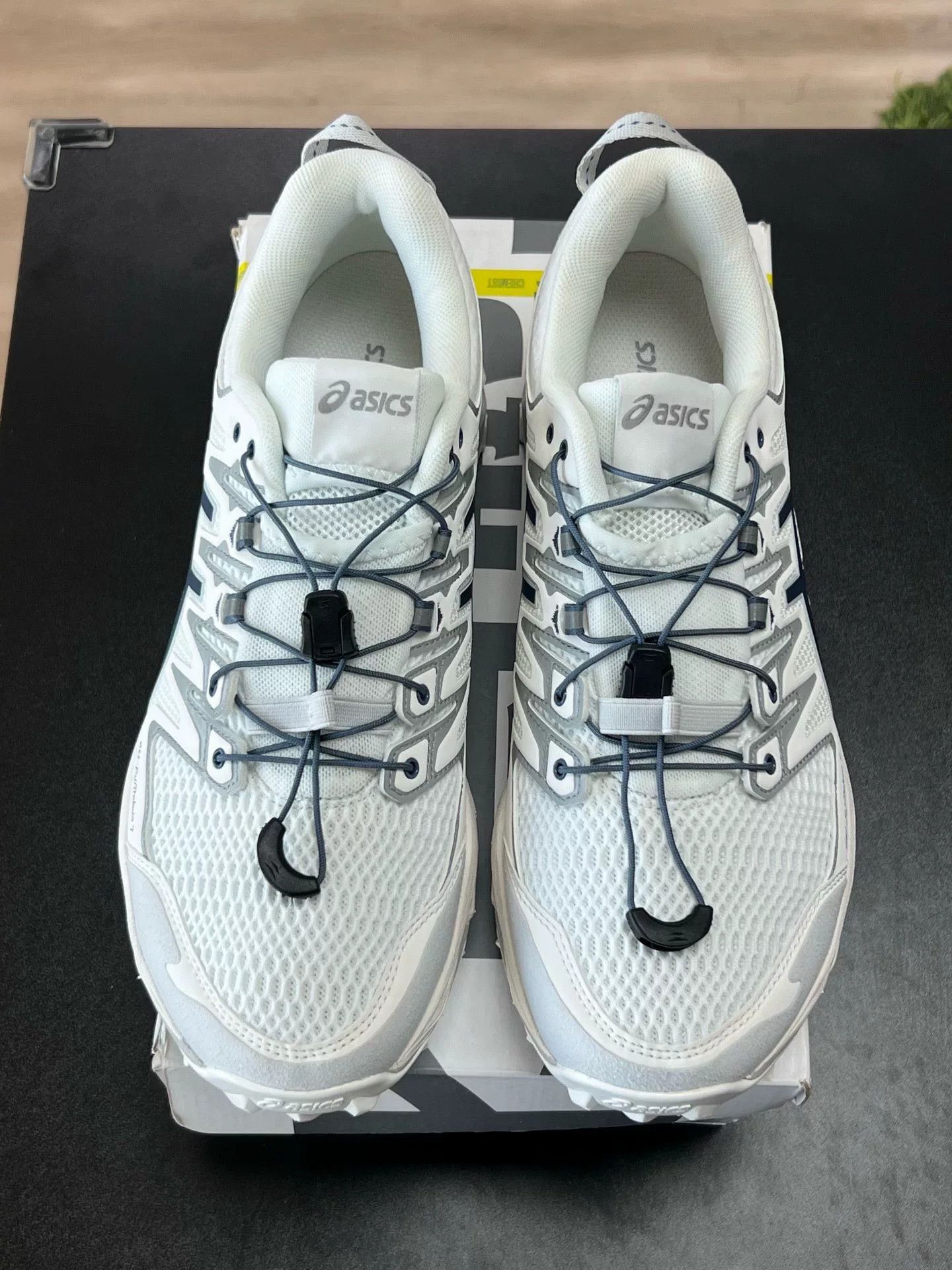 Asics Asics Running Shoes Low Top High Top Size US 10 / EU 43 - 3 Thumbnail