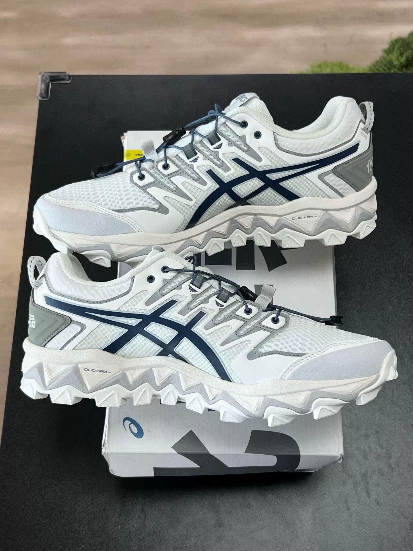 Asics Asics Running Shoes Low Top High Top Size US 10 / EU 43 - 6 Thumbnail