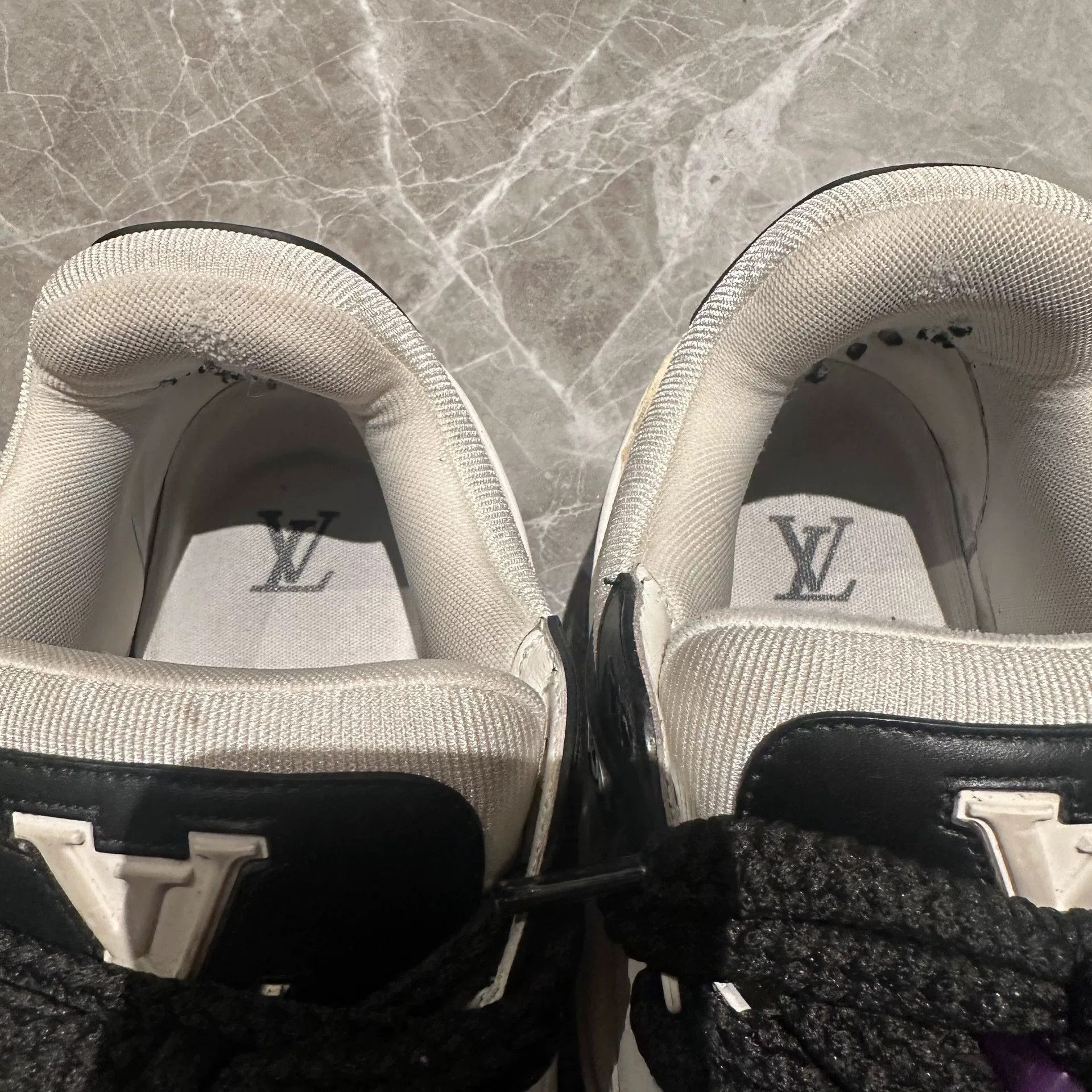 Louis Vuitton Louis Vuitton Black Designer Casual Size US S / EU 44-46 / 1 - 3 Thumbnail