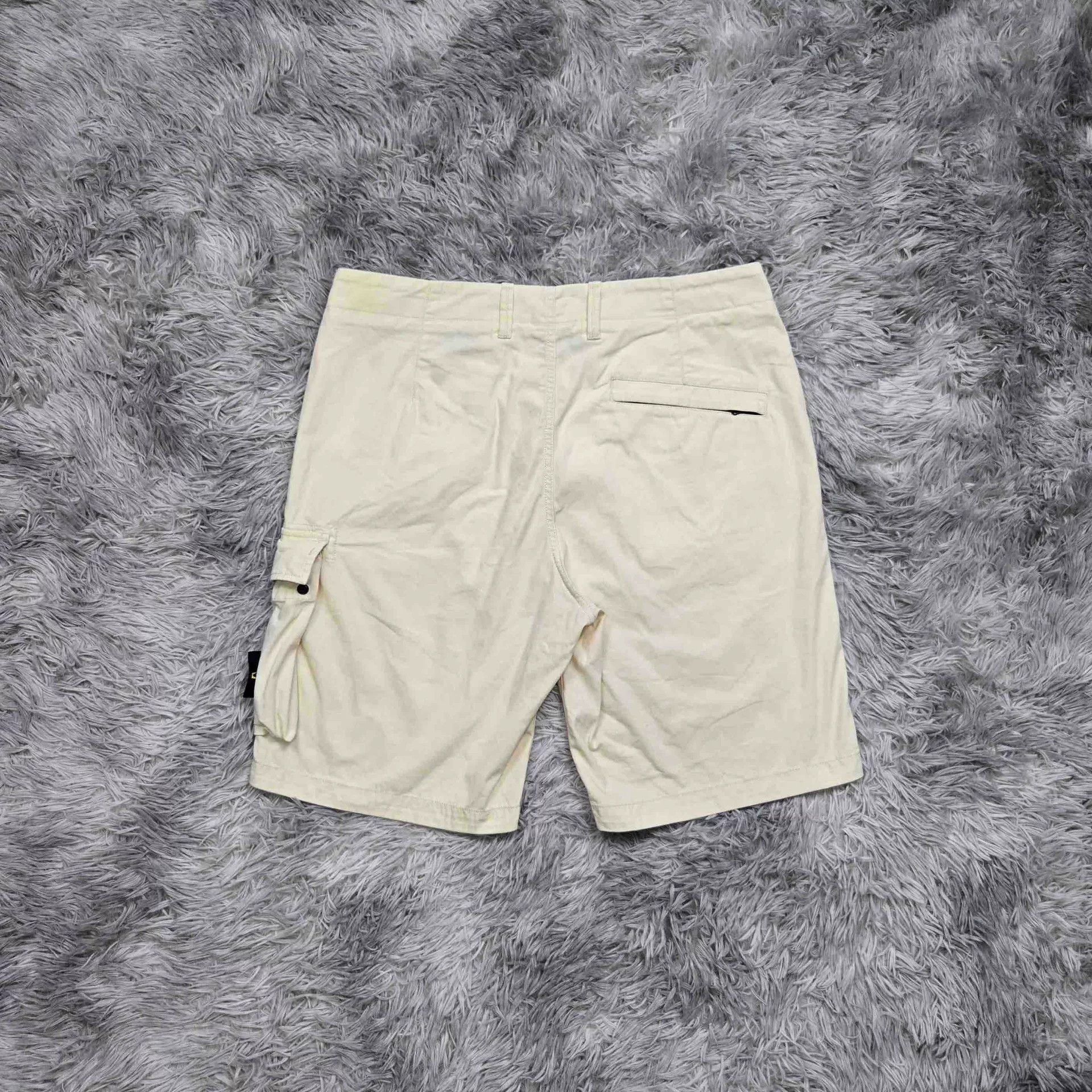 Stone Island Stone Island Yellow Shorts Designer Size US 30 / EU 46 - 2 Thumbnail