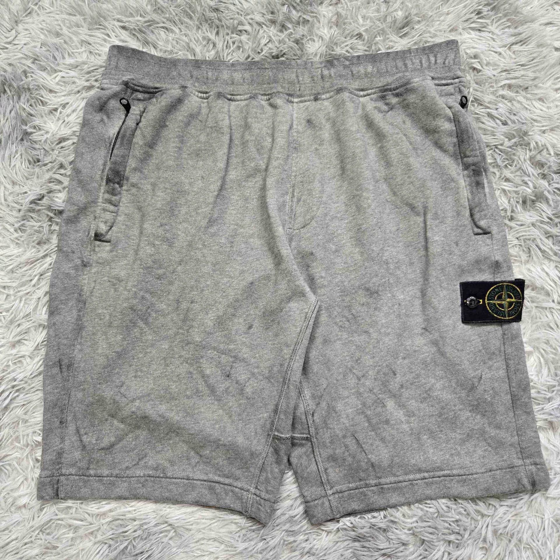 Stone Island Stone Island Shorts Designer Casual Size US 34 / EU 50 - 4 Thumbnail