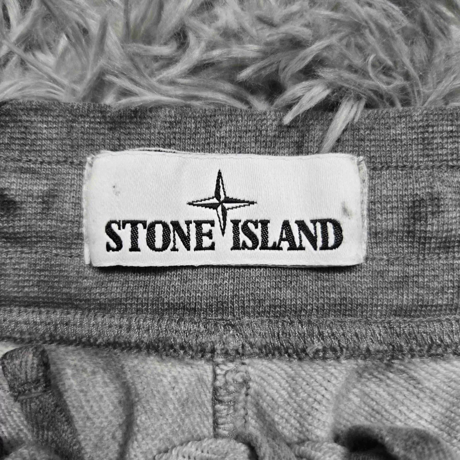 Stone Island Stone Island Shorts Designer Casual Size US 34 / EU 50 - 3 Thumbnail