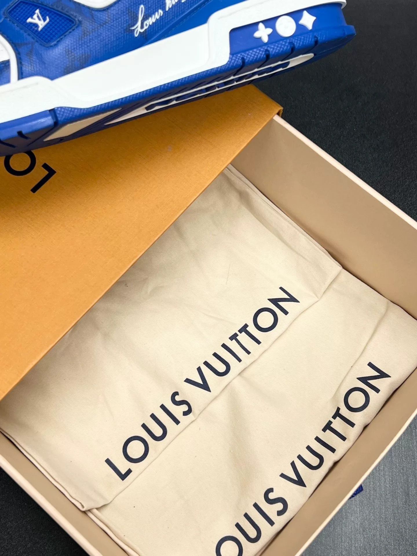Louis Vuitton Louis Vuitton Blue Designer Casual Size US S / EU 44-46 / 1 - 8 Thumbnail