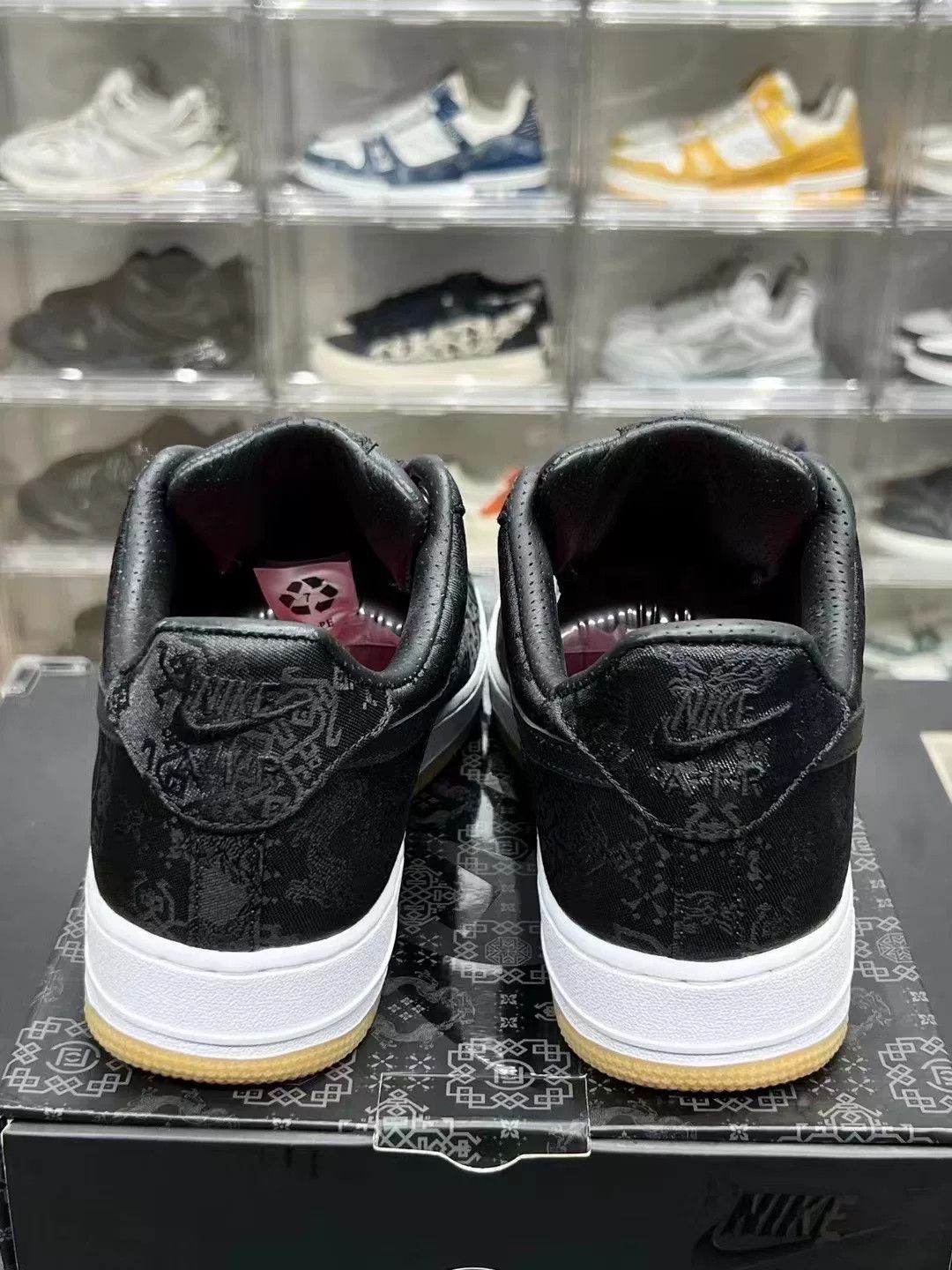 Nike Nike Black Designer Casual Streetwear Size US S / EU 44-46 / 1 - 6 Thumbnail