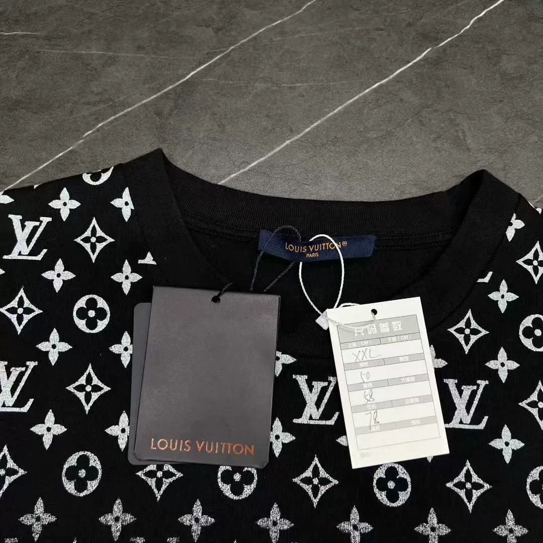 Louis Vuitton Louis Vuitton Multi Designer Casual Size US S / EU 44-46 / 1 - 3 Thumbnail