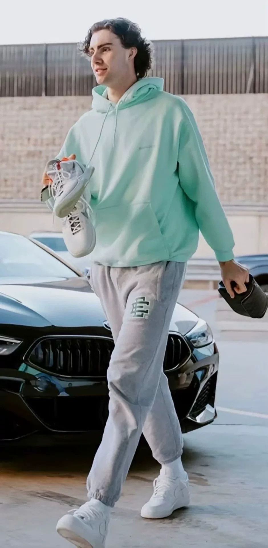 Balenciaga Balenciaga Green Hoodie Pullover Size US XS / EU 42 / 0 - 9 Thumbnail