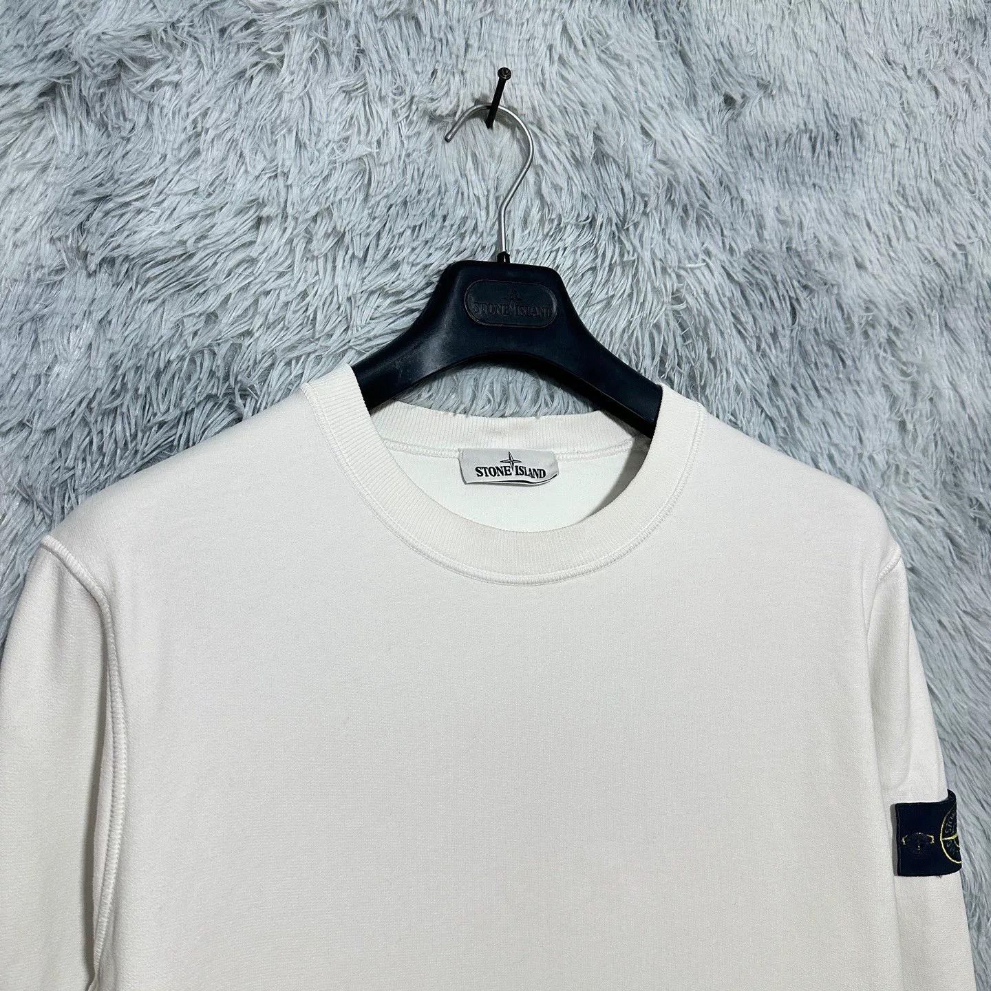 Stone Island Stone Island White Crewneck Designer Size US L / EU 52-54 / 3 - 3 Thumbnail