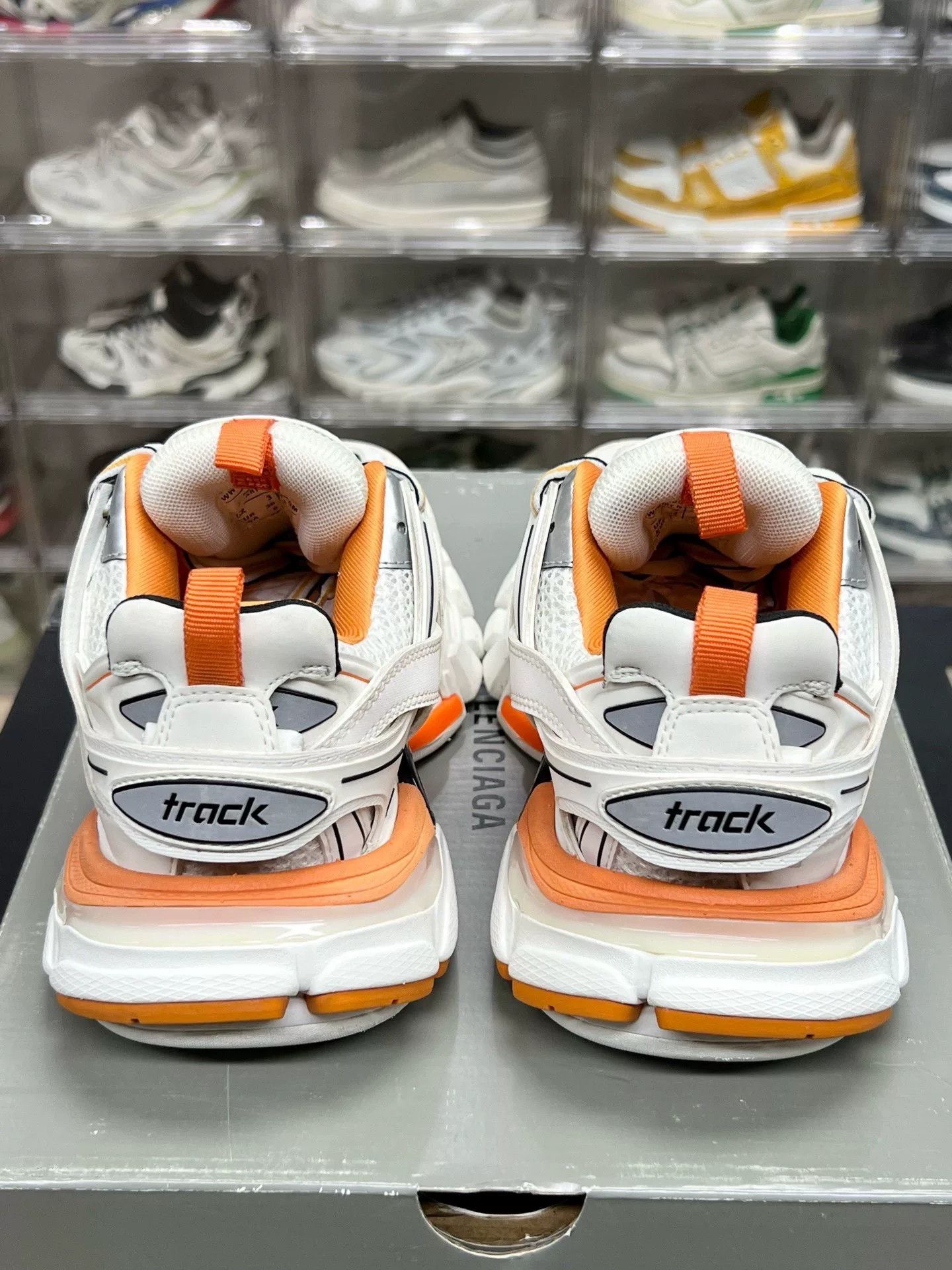 Balenciaga Balenciaga White Designer Casual Size US S / EU 44-46 / 1 - 7 Thumbnail