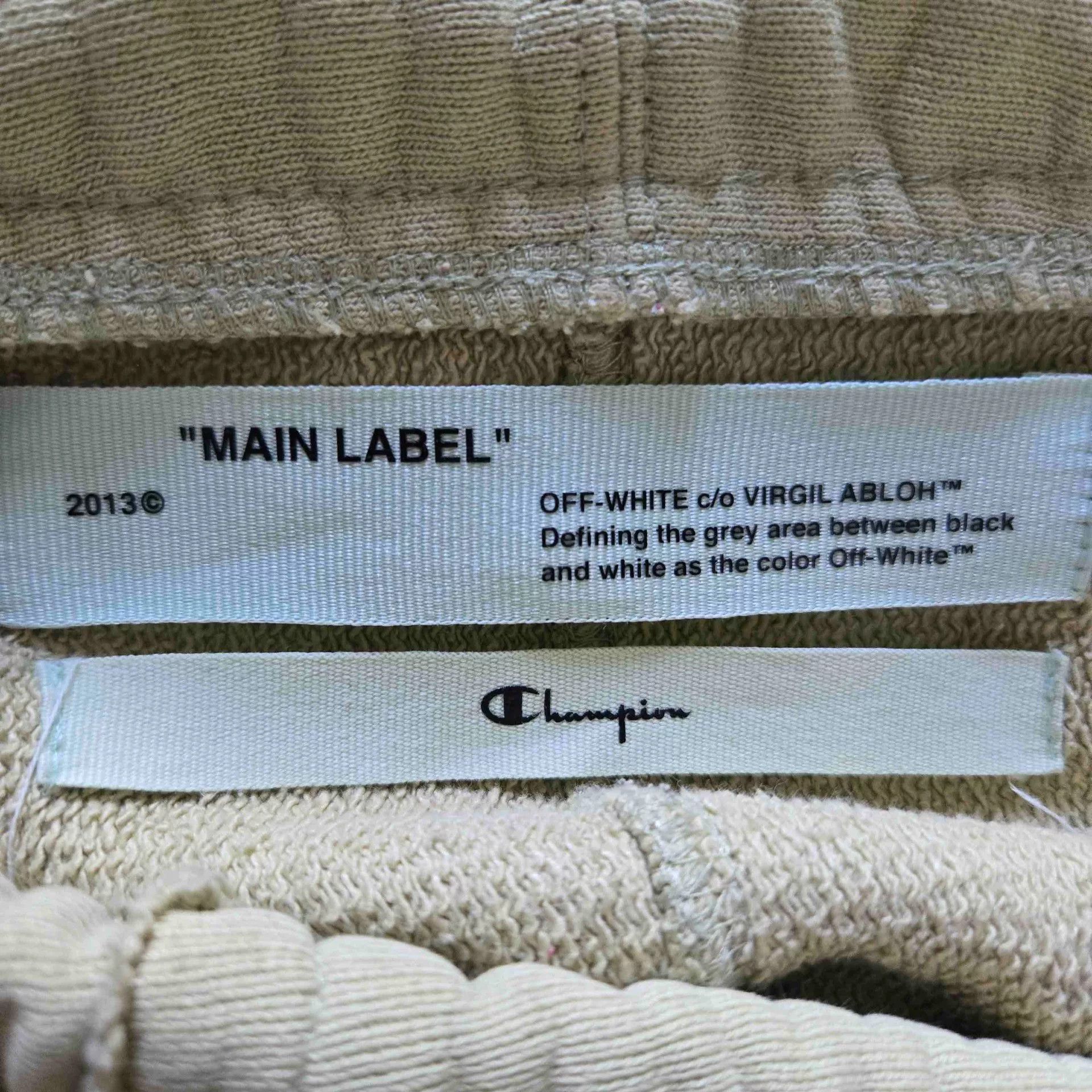 Off-White Off-White White Collab Designer Size US S / EU 44-46 / 1 - 4 Thumbnail
