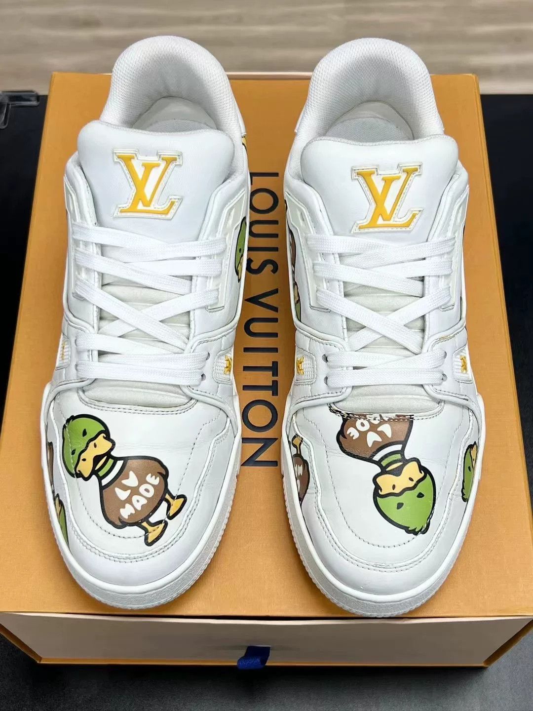 Louis Vuitton Louis Vuitton White Designer Casual Size US S / EU 44-46 / 1 - 3 Thumbnail