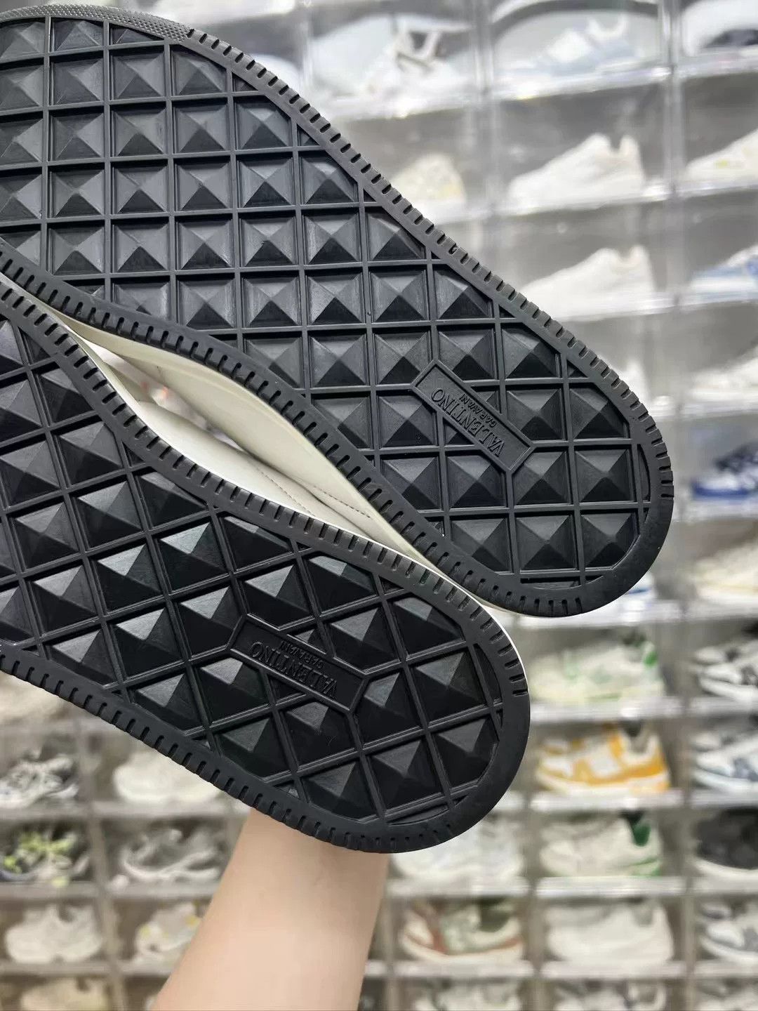 Valentino Valentino Black Shoes Low Top High Top Size US 10 / EU 43 - 9 Thumbnail