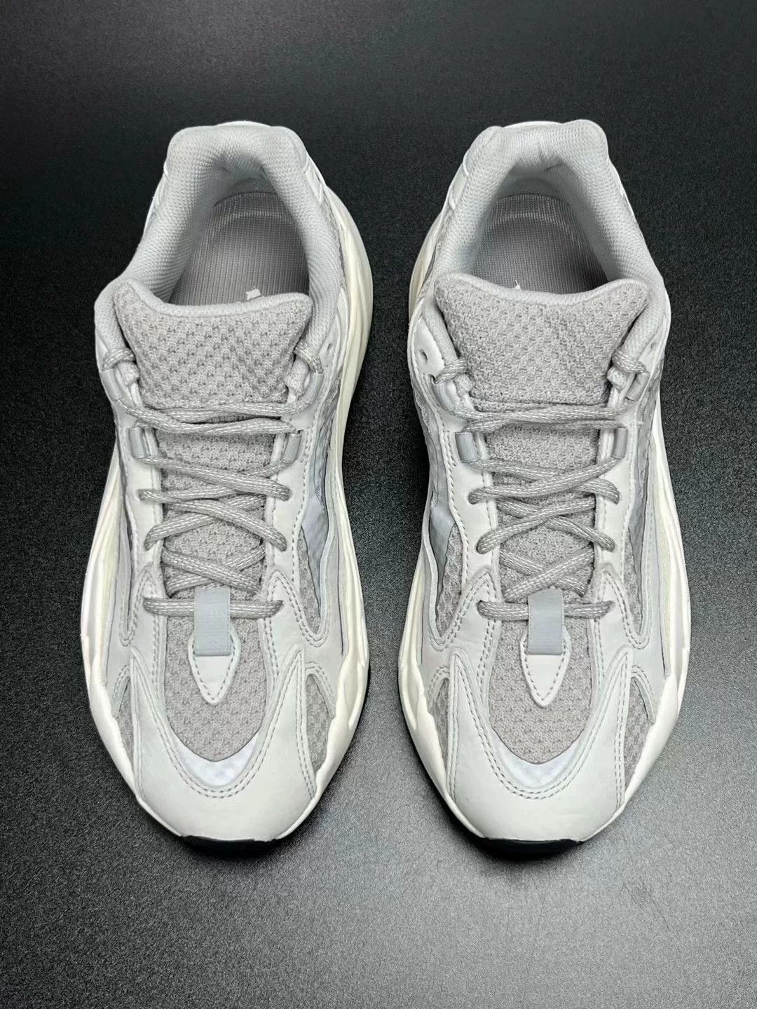 Adidas × Yeezy Adidas Yeezy 700 White Yeezy Designer Size US 10 / EU 43 - 3 Thumbnail