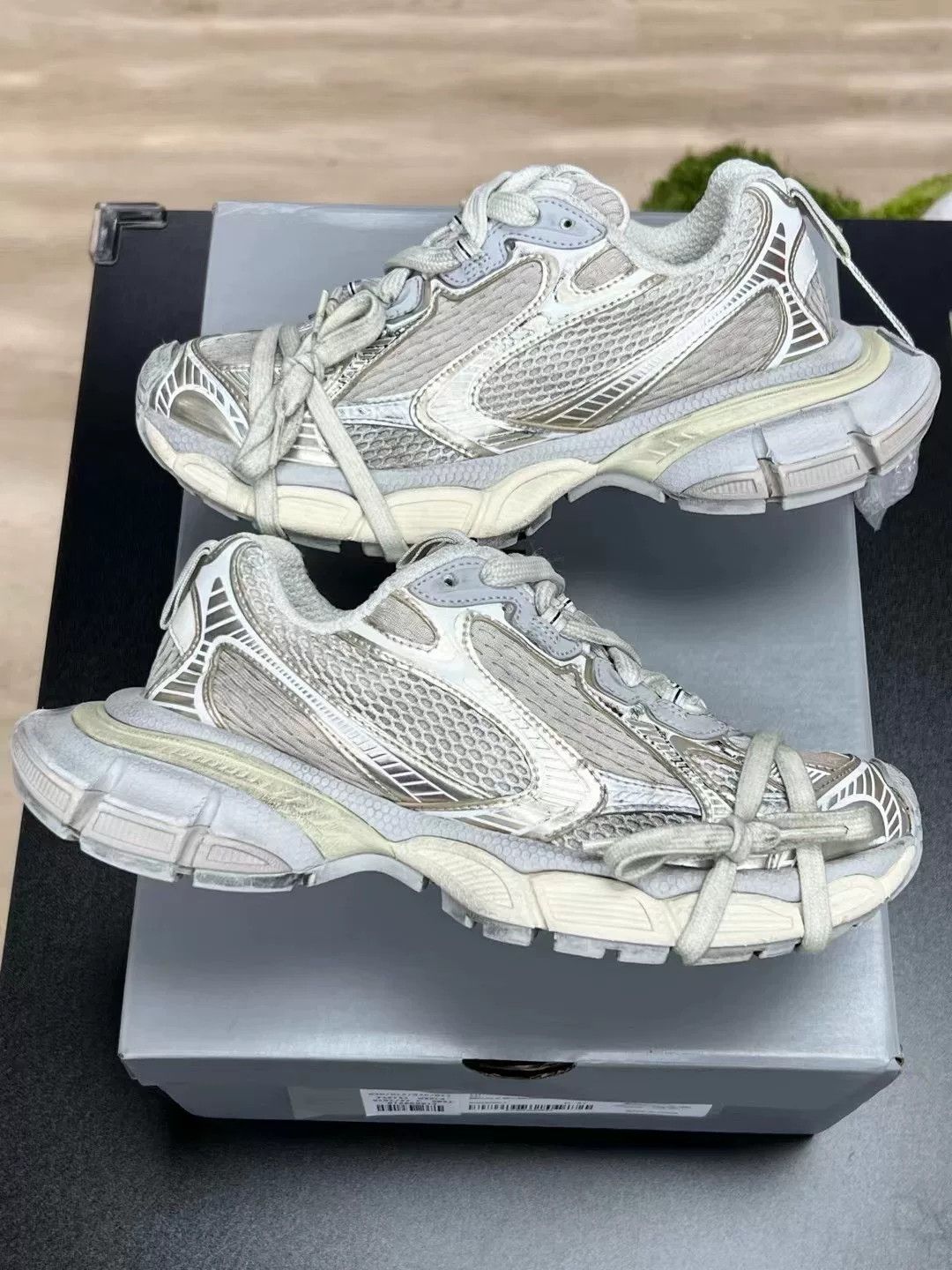 Balenciaga Balenciaga White Designer Casual Size US XXL / EU 58 / 5 - 5 Thumbnail