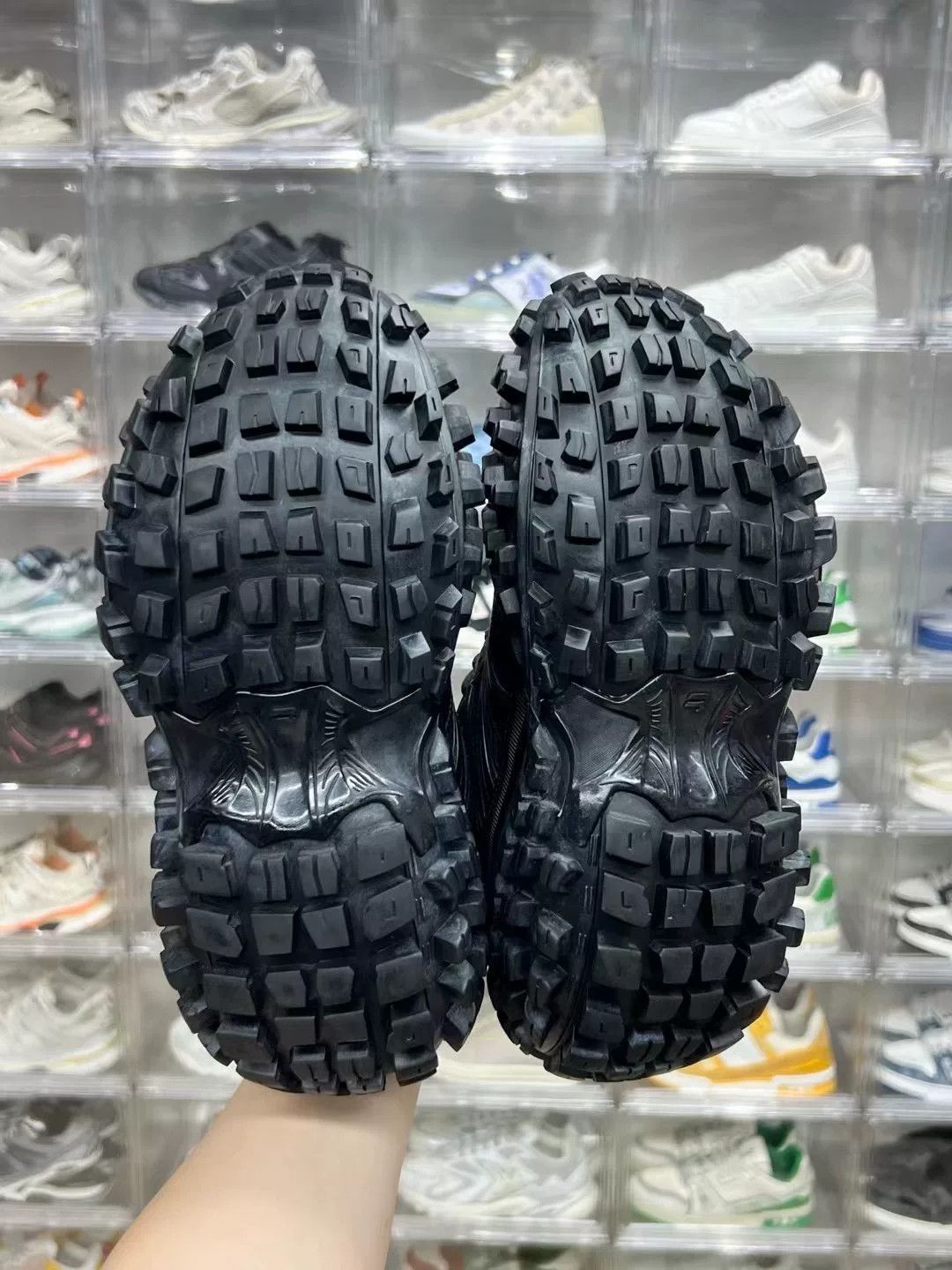 Balenciaga Balenciaga Black Shoes Low Top Size US S / EU 44-46 / 1 - 8 Thumbnail