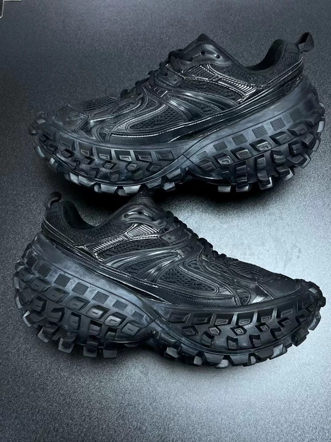 Balenciaga Balenciaga Black Shoes Low Top Size US S / EU 44-46 / 1 - 6 Thumbnail