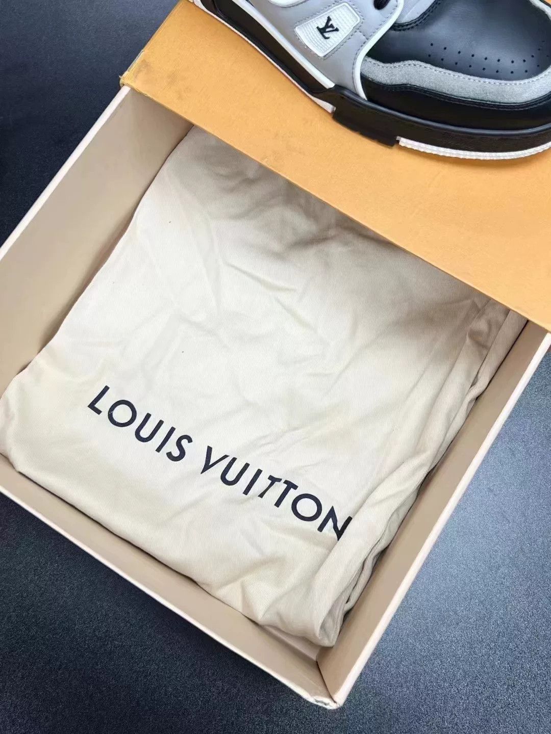 Louis Vuitton Louis Vuitton Gray Designer Casual Size US 11 / EU 44 - 9 Thumbnail