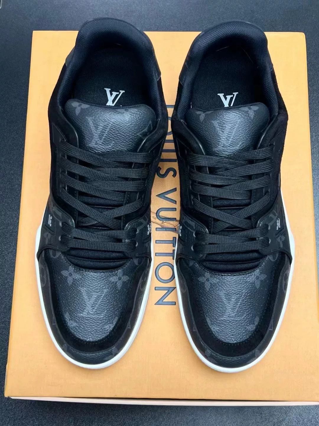 Louis Vuitton Louis Vuitton Black Designer Casual Size US S / EU 44-46 / 1 - 3 Thumbnail