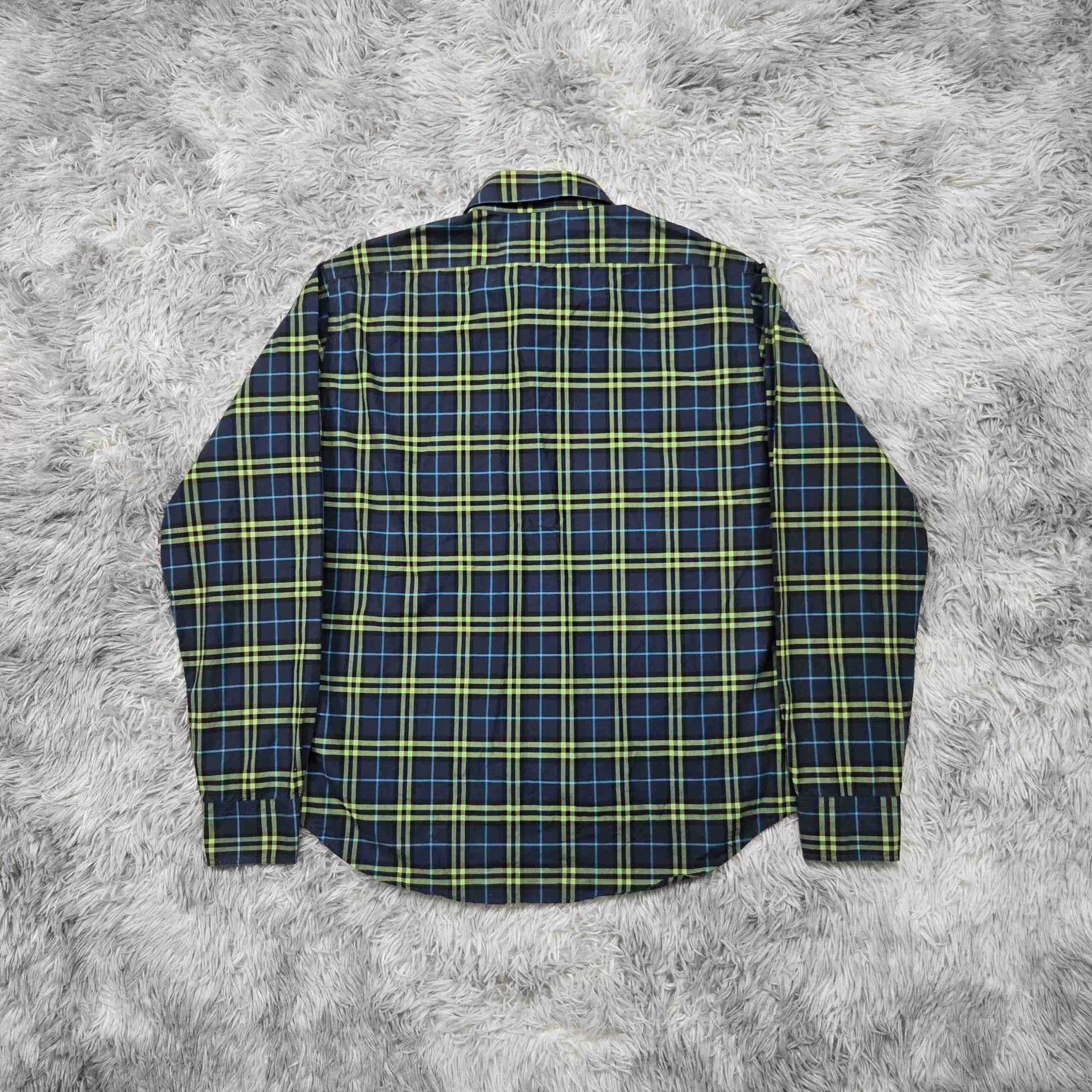Burberry Burberry Green Shirt Casual Short Sleeve Size US M / EU 48-50 / 2 - 2 Thumbnail