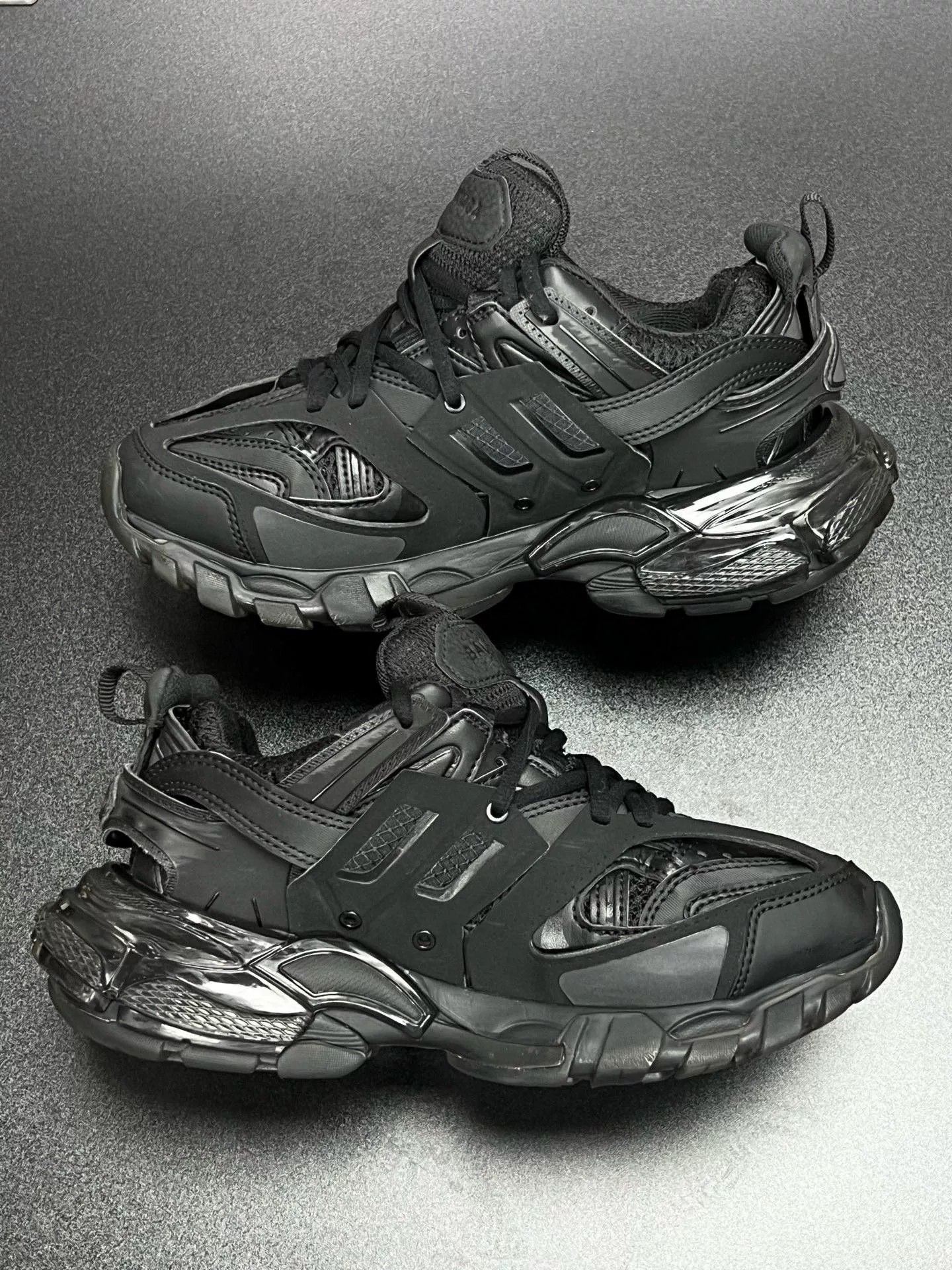 Balenciaga Balenciaga Black Designer Casual Size US S / EU 44-46 / 1 - 5 Thumbnail